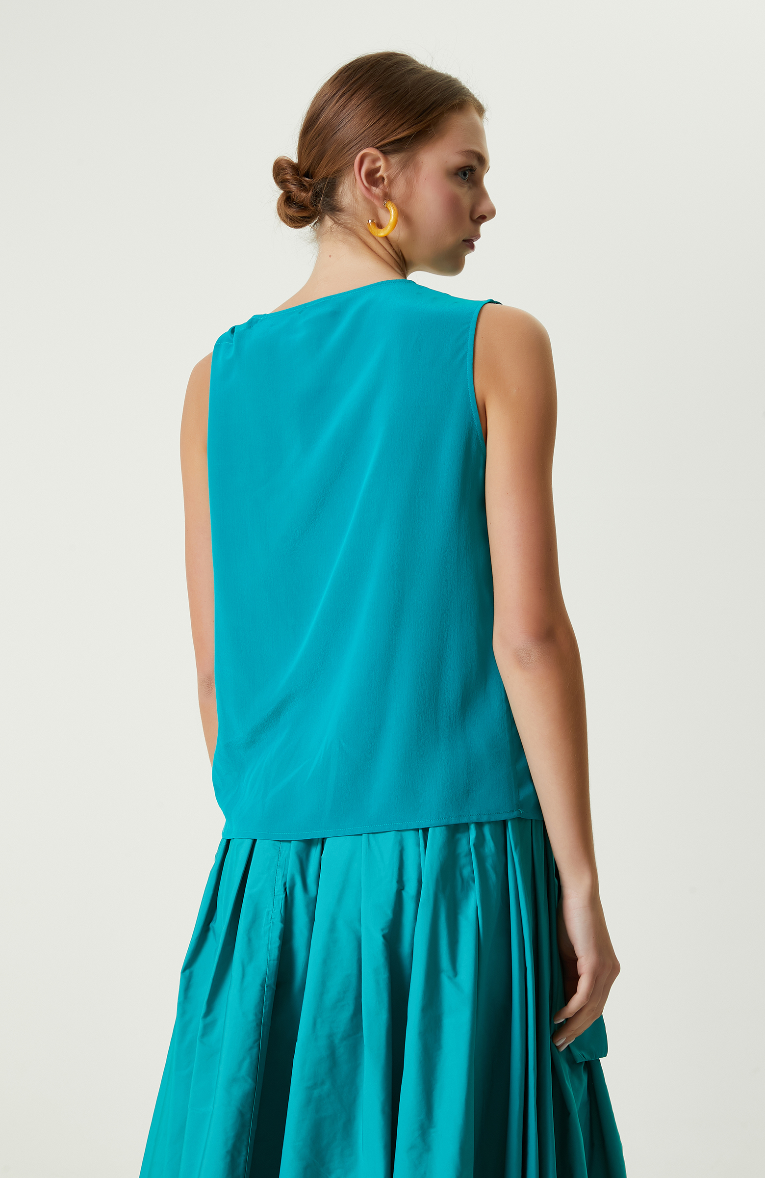 Limited Yeşil Aksesuar Detaylı İpek Bluz_4