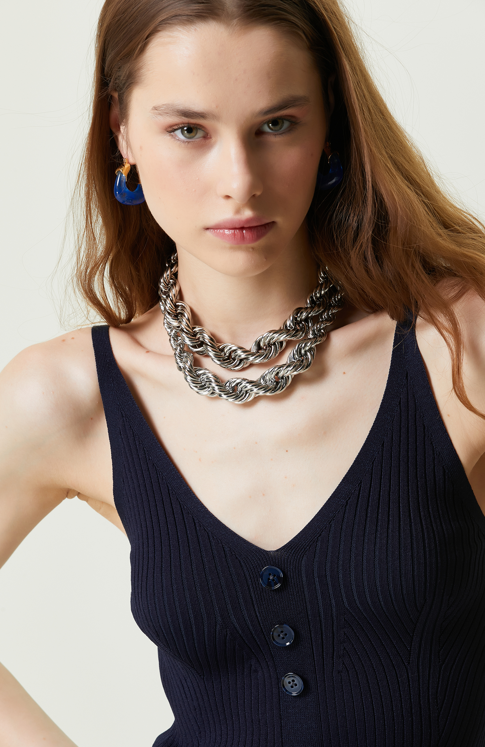 Lacivert V Yaka Askılı Kazak