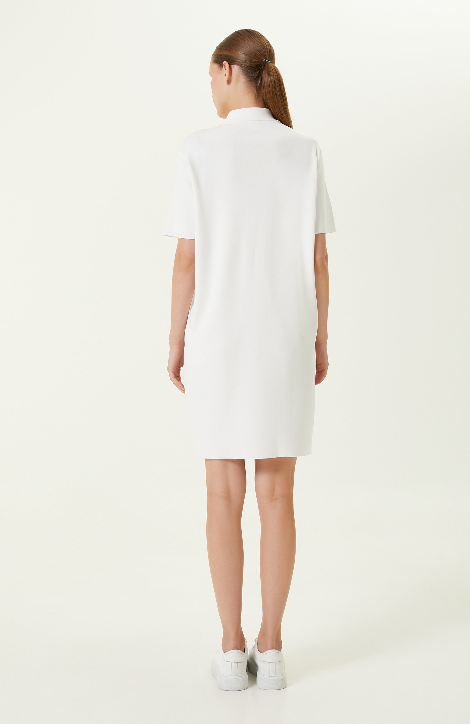 Beyaz Kısa Kollu Triko Elbise