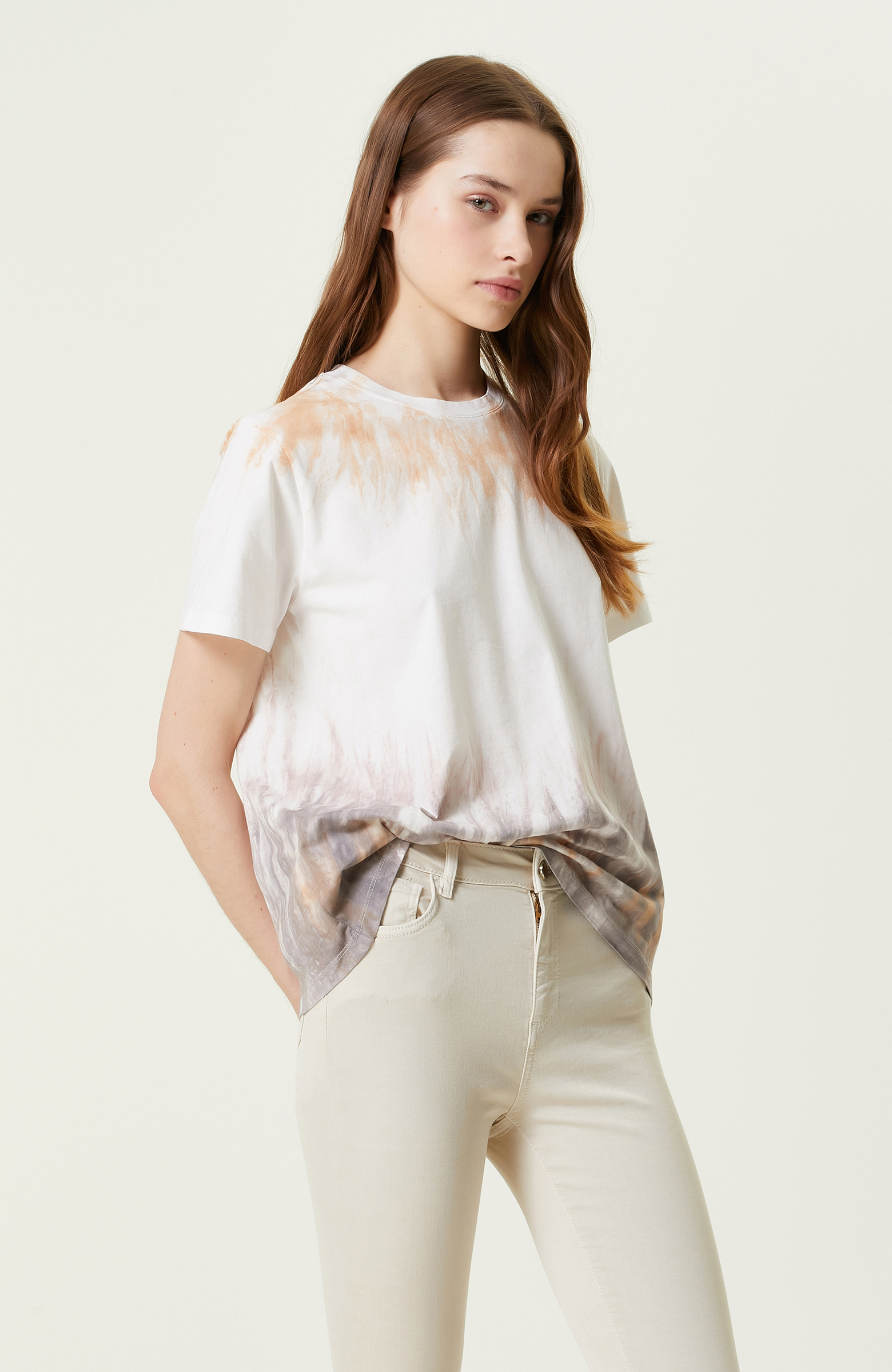 Bej Kısa Kollu Bisiklet Yaka Batik T-shirt