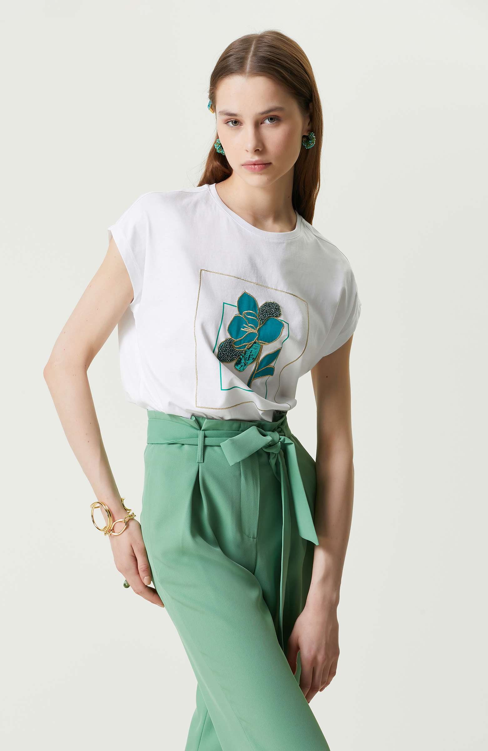 Beyaz Baskılı Kısa Kollu Bisiklet Yaka T-shirt