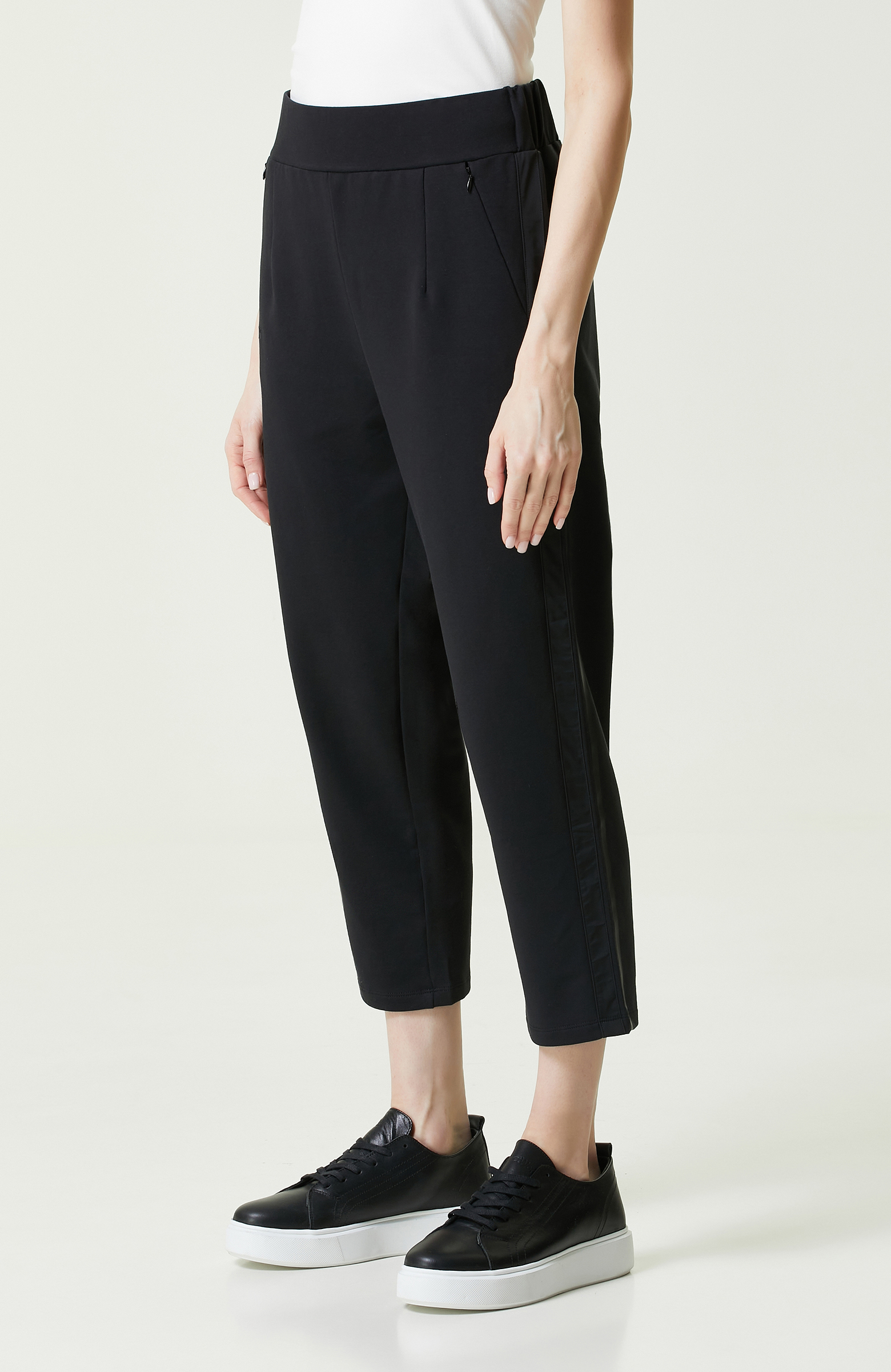 N-Tech Siyah Düz Paça Yan Cep Fermuarlı Eşofman