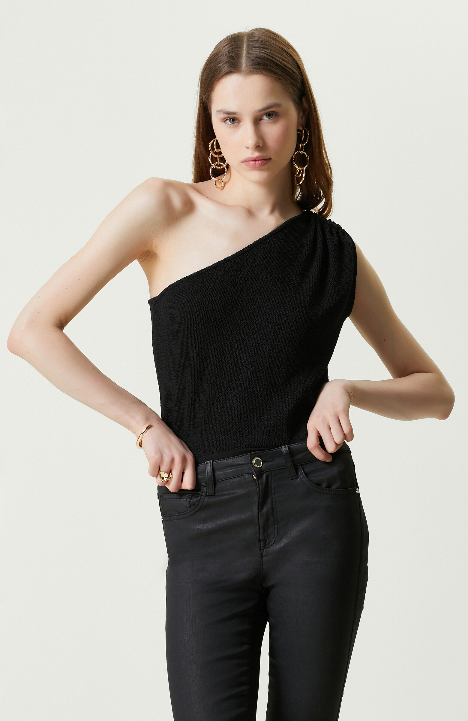 Siyah Kolsuz Tek Omuz Bluz