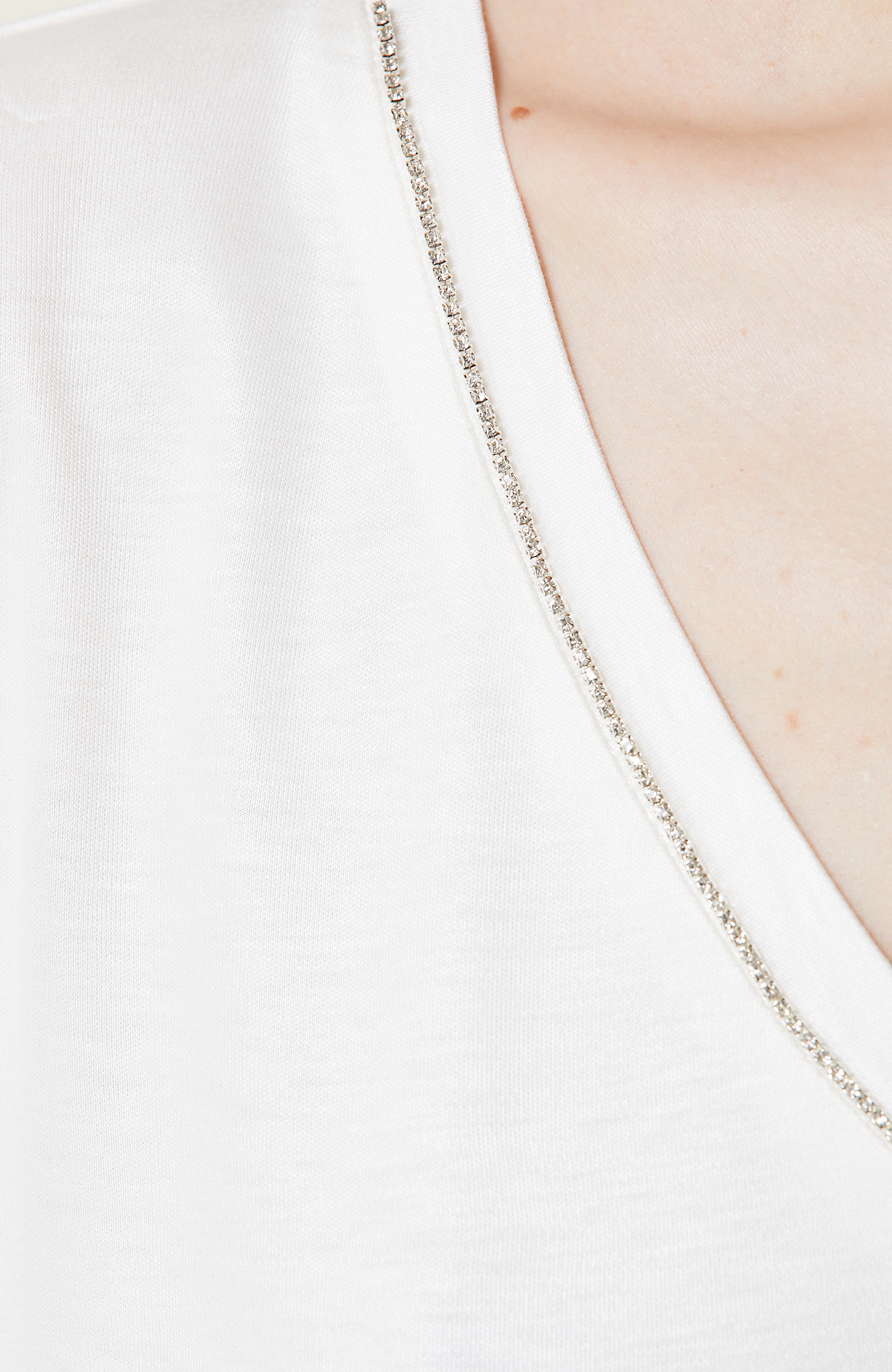 Ekru Kısa Kollu V Yaka T-shirt