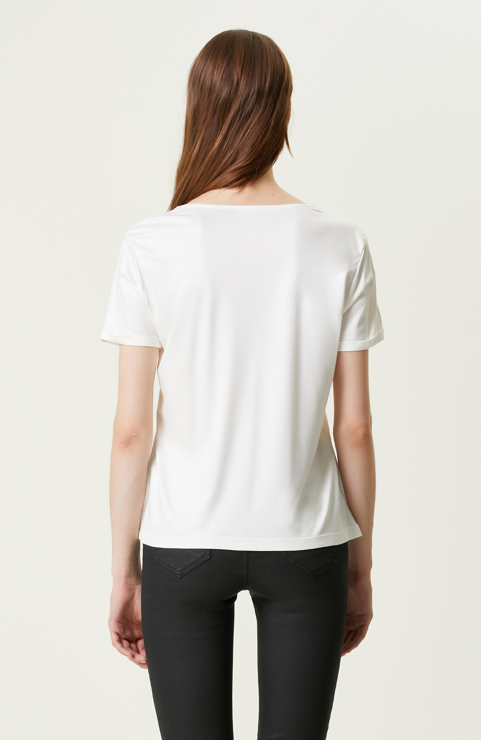 Ekru Kısa Kollu V Yaka T-shirt