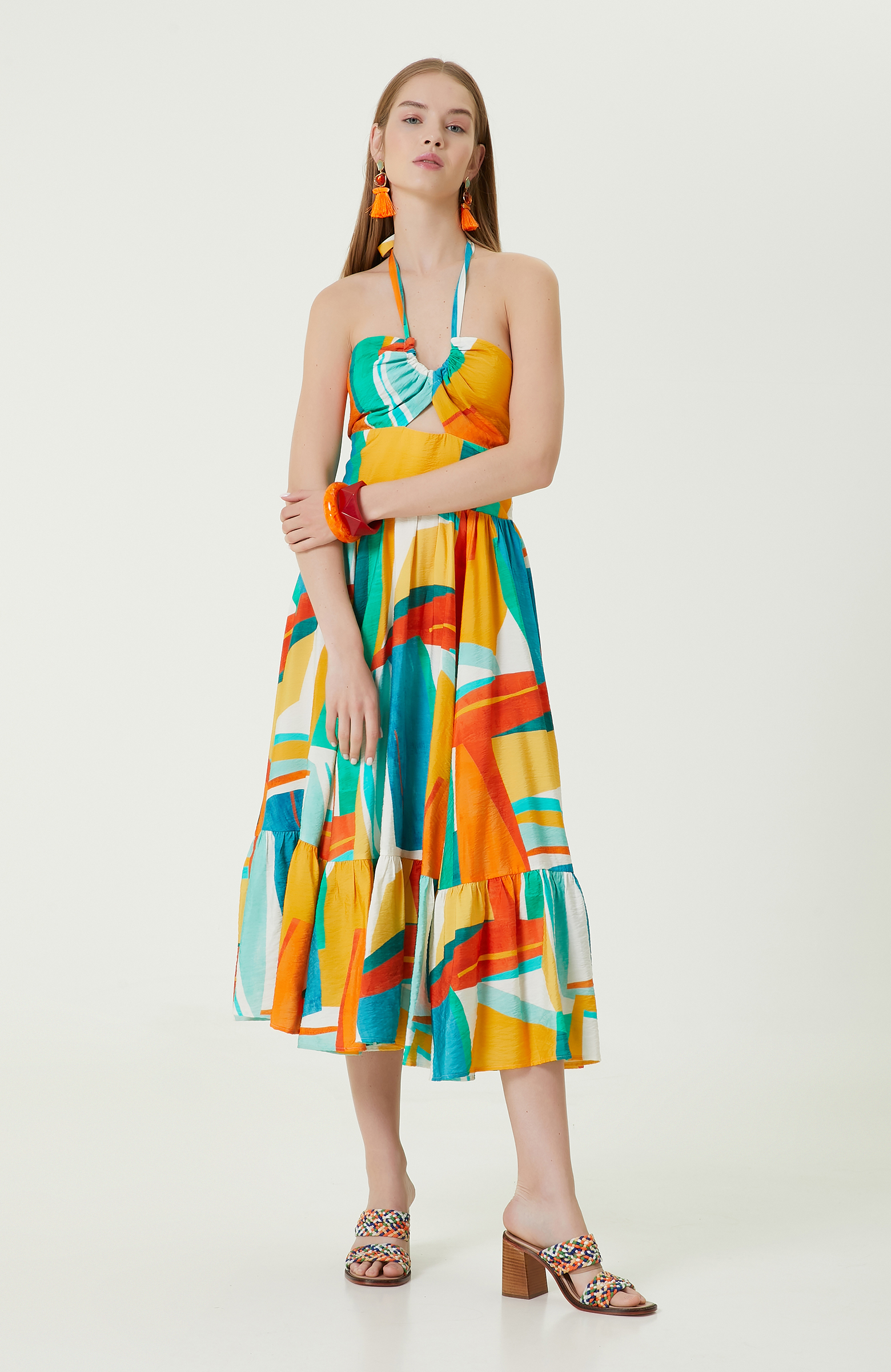 Yeşil Ekru Askılı V Yaka Elbise