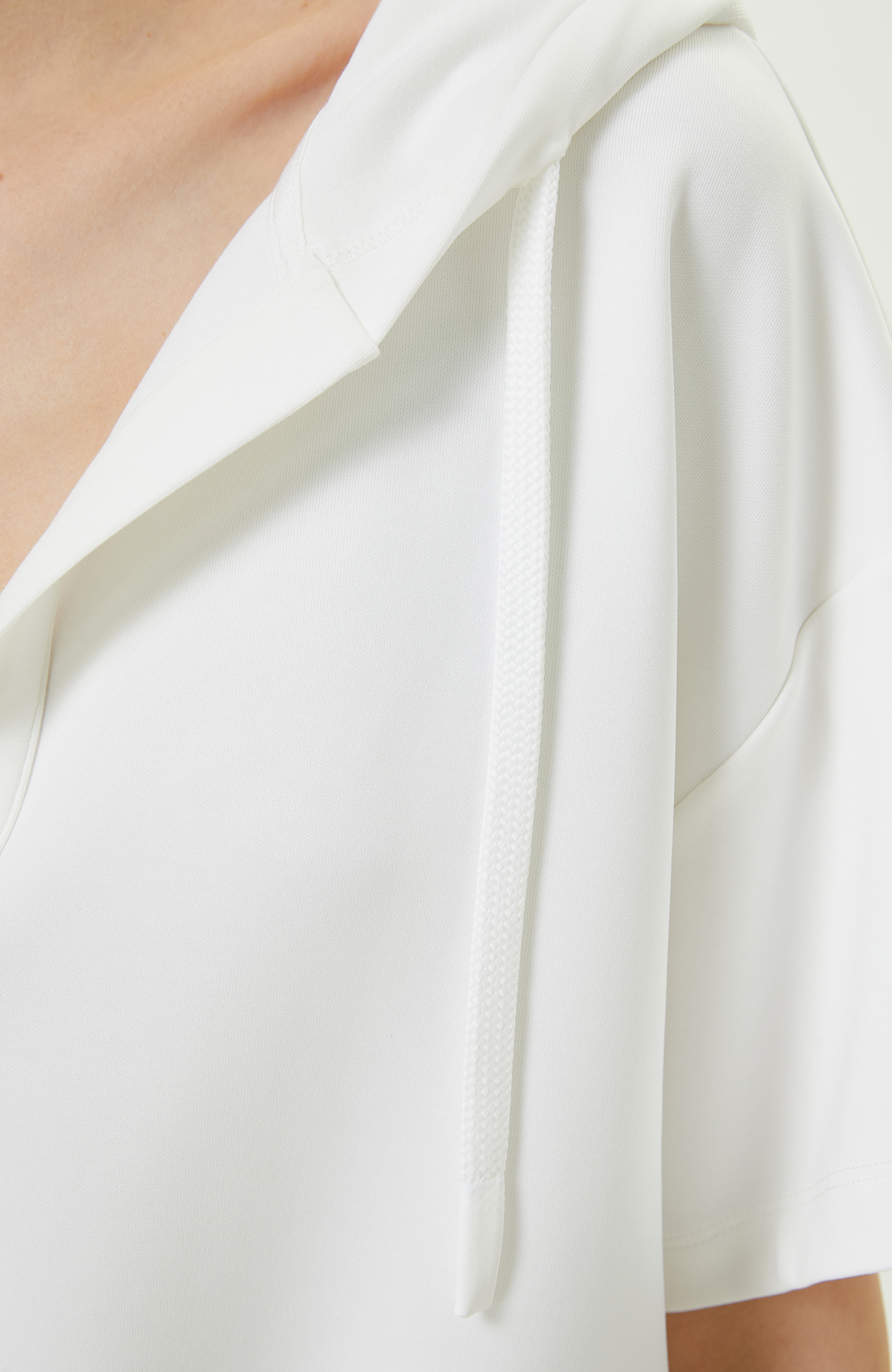 N-Tech Kırık Beyaz Kapüşonlu Sweatshirt