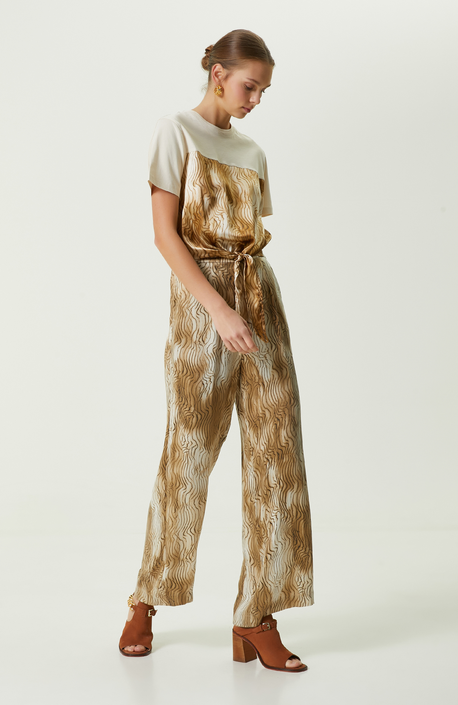 Taş Rengi Kısa Kollu Bisiklet Yaka T-Shirt