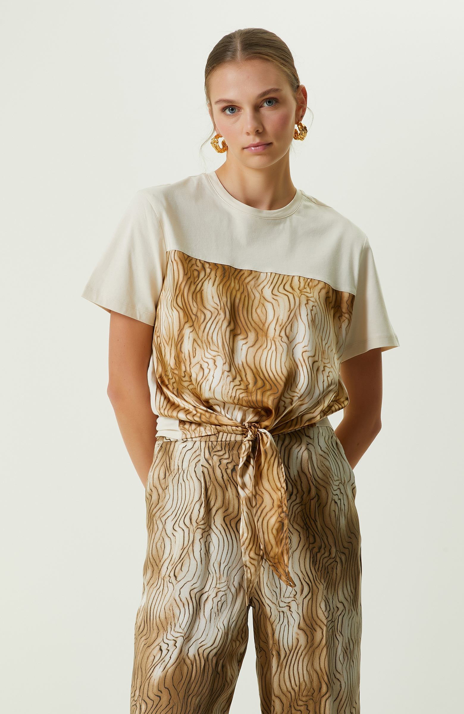 Taş Rengi Kısa Kollu Bisiklet Yaka T-Shirt