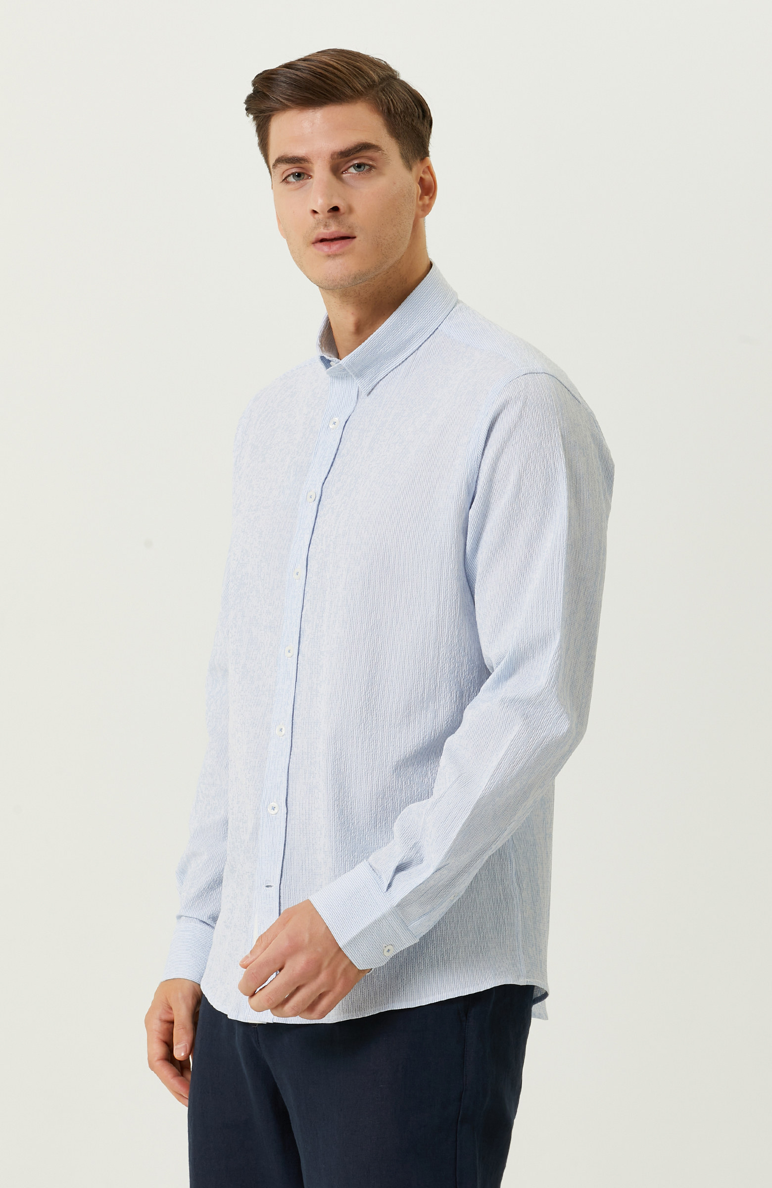 Mavi Beyaz Çizgili Gömlek