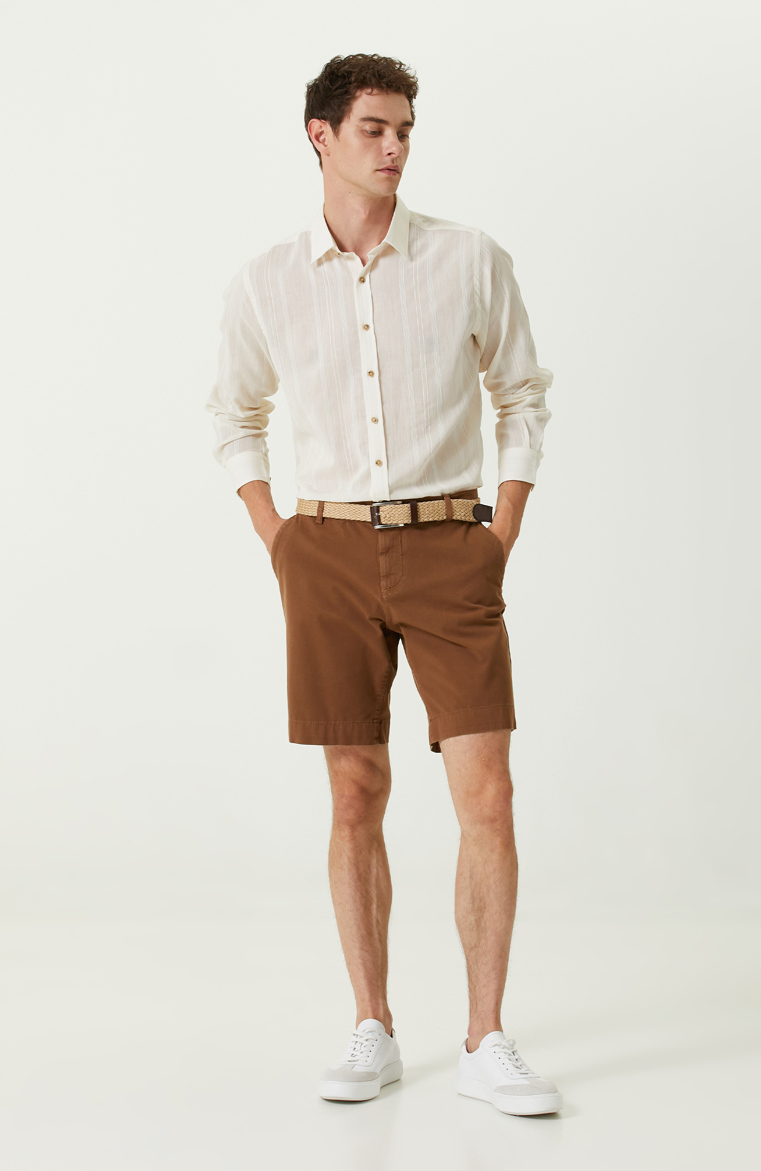 Bej Çizgili Klasik Yaka Gömlek