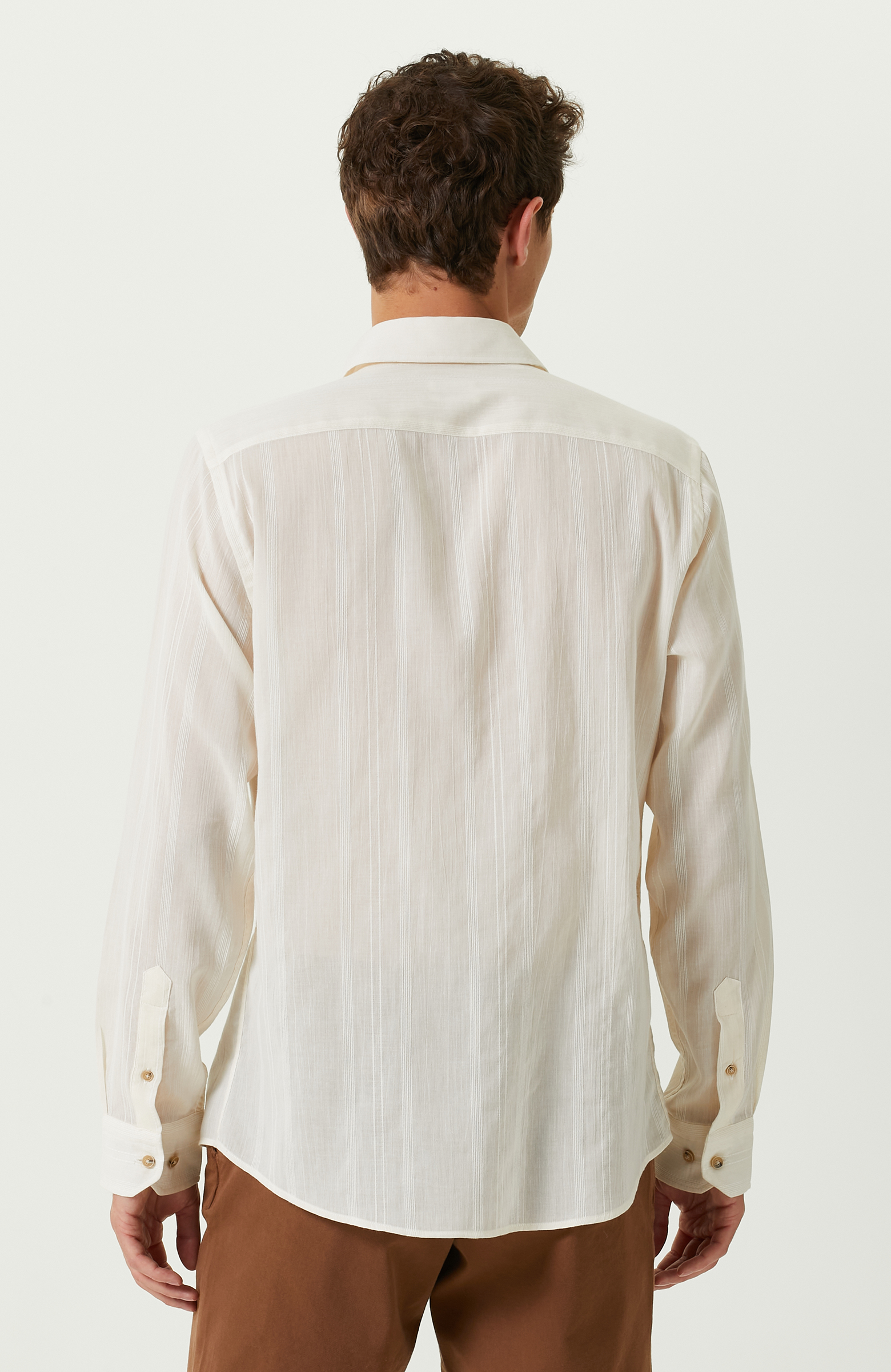 Bej Çizgili Klasik Yaka Gömlek