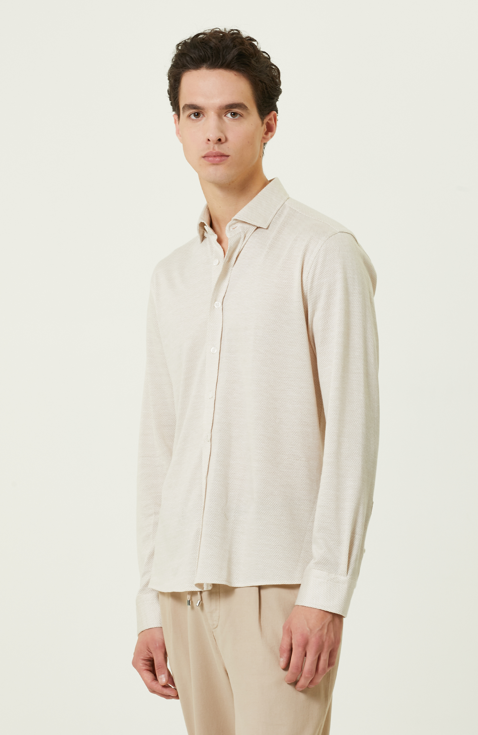 Bej Uzun Kollu Örme Gömlek