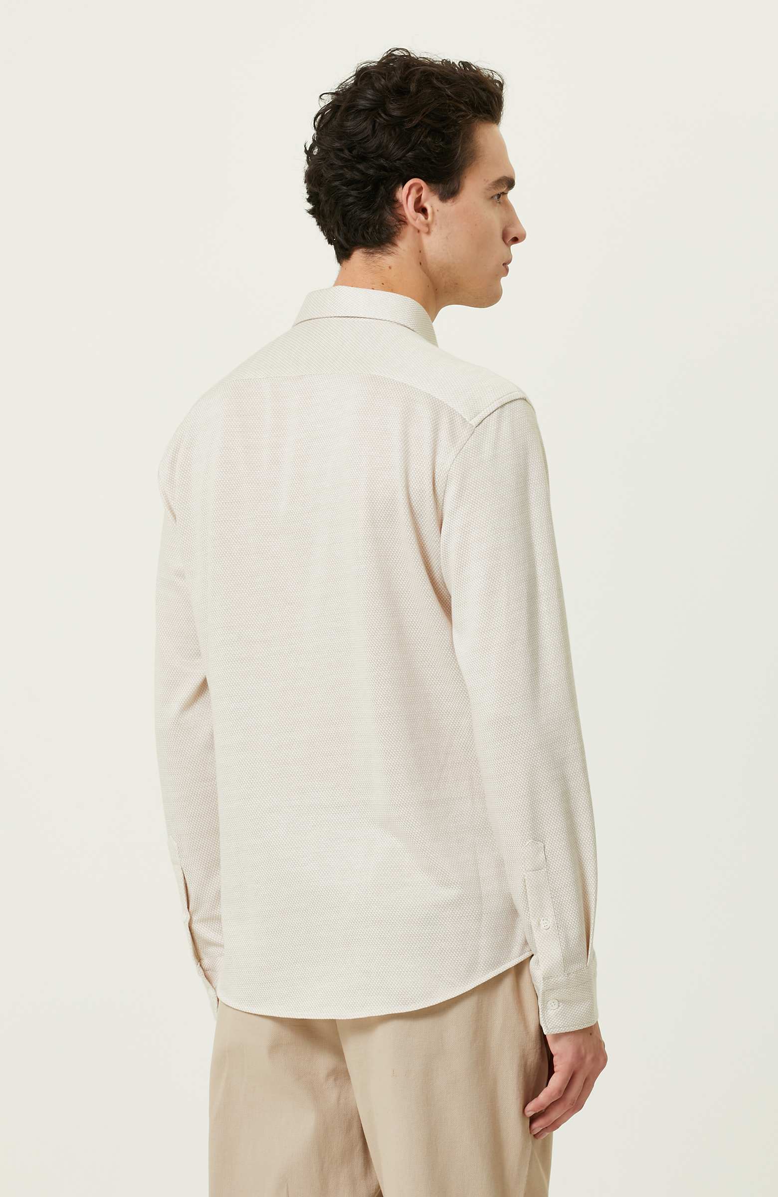 Bej Uzun Kollu Örme Gömlek