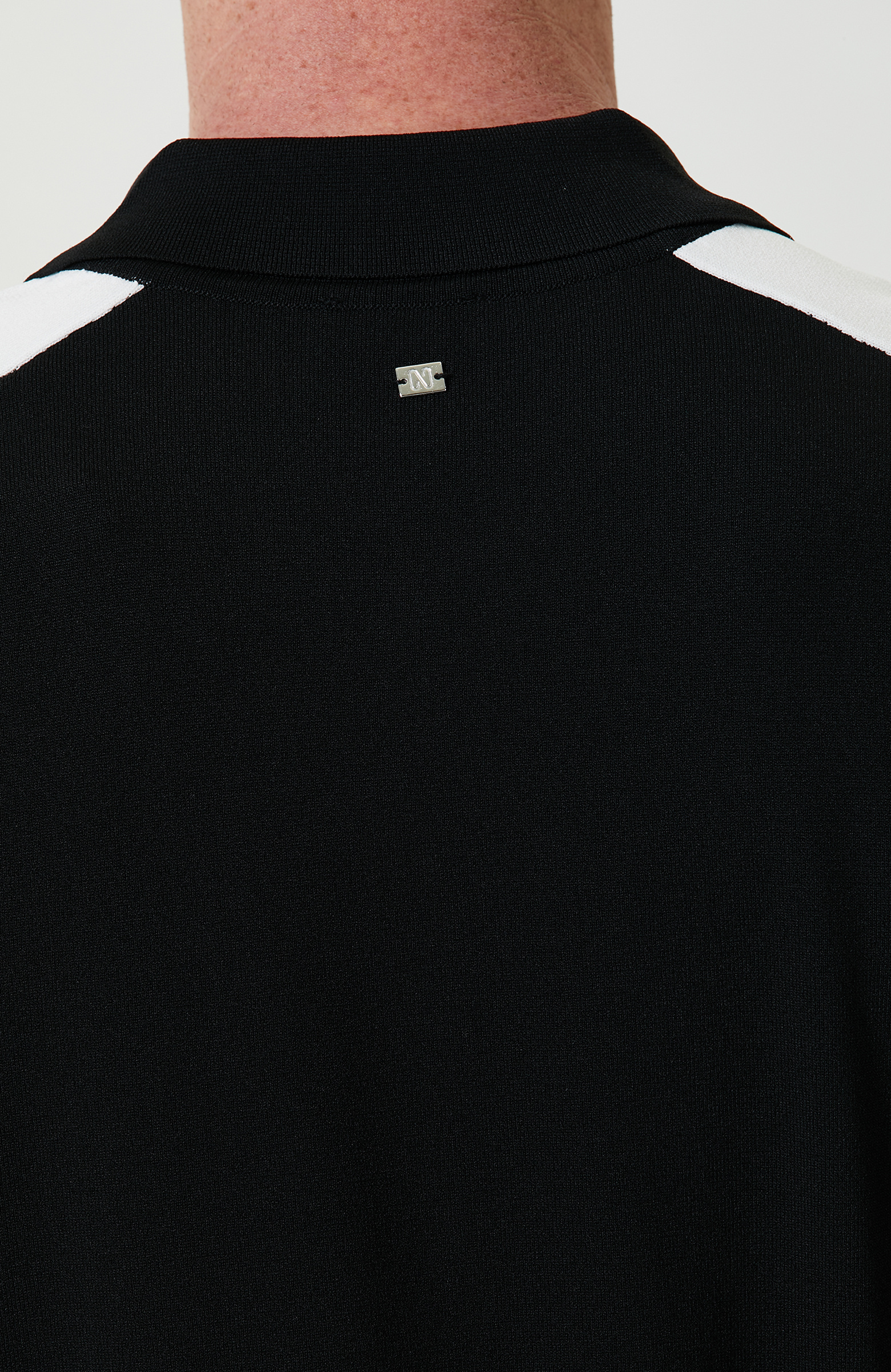 Siyah Beyaz Kısa Kollu Polo Yaka Kazak