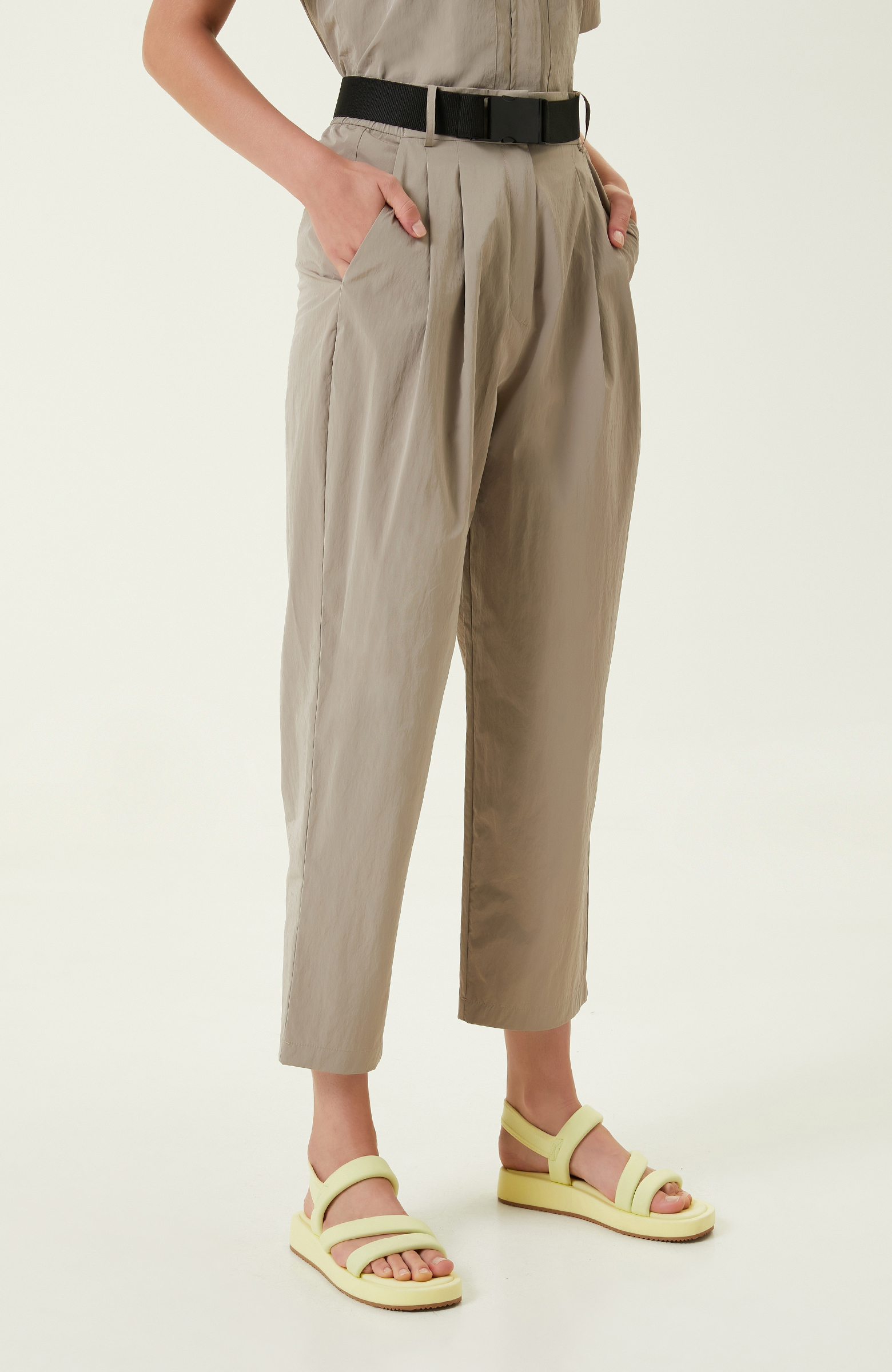 N-Tech Taş Rengi Kemerli Pantolon