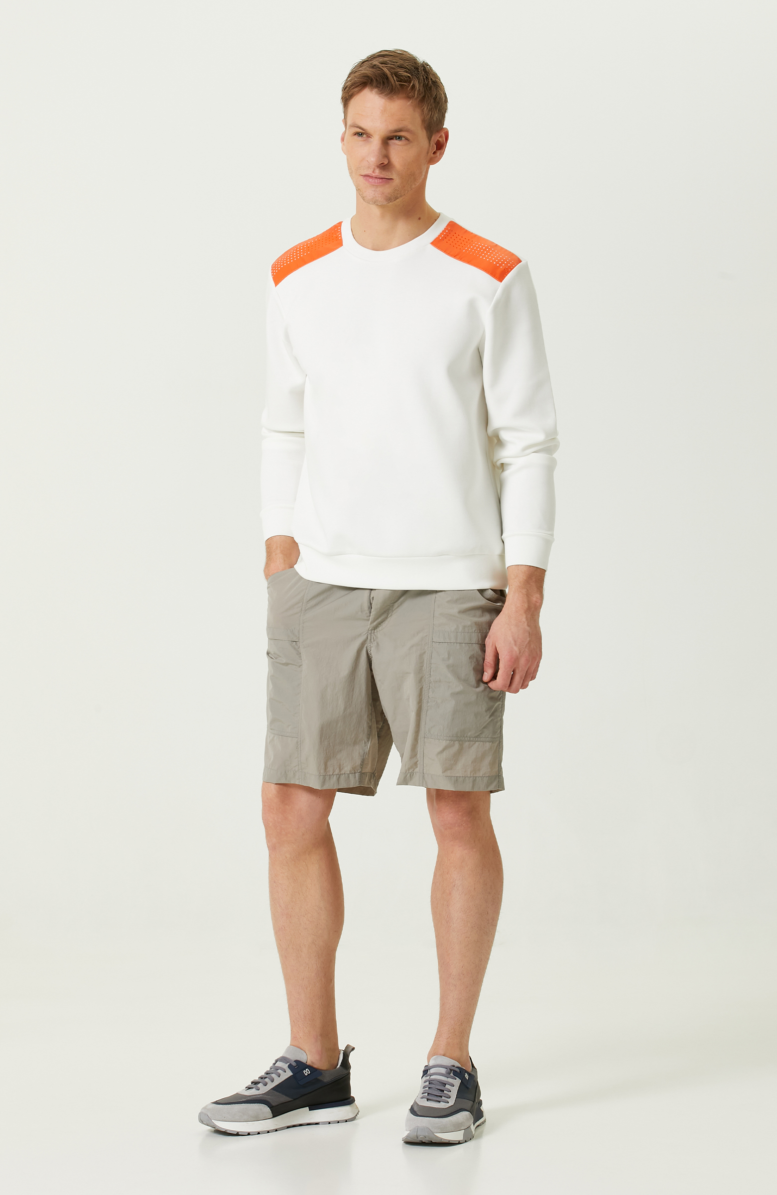 N-Tech Ekru Bisiklet Yaka  Sweatshirt