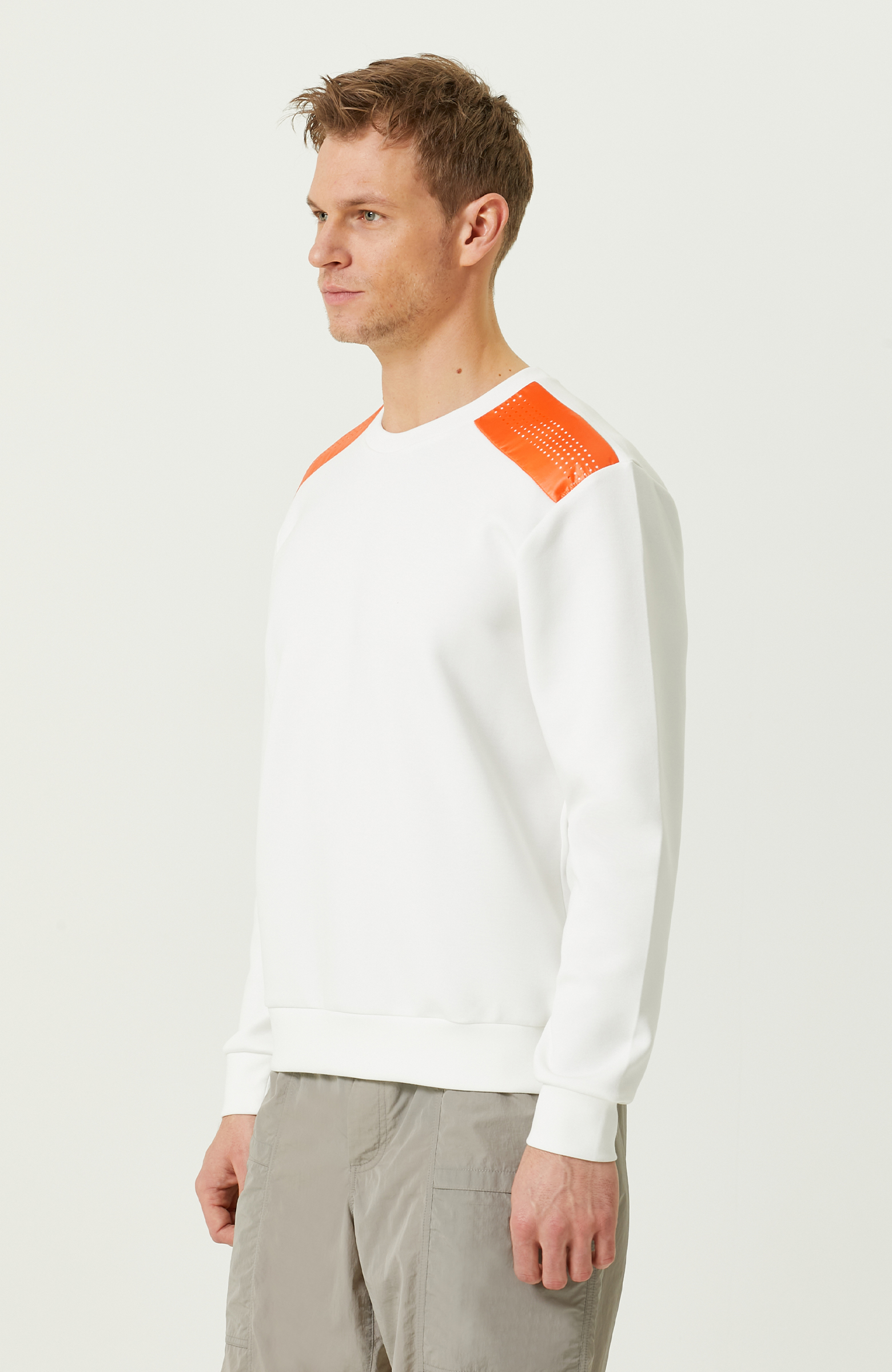 N-Tech Ekru Bisiklet Yaka  Sweatshirt
