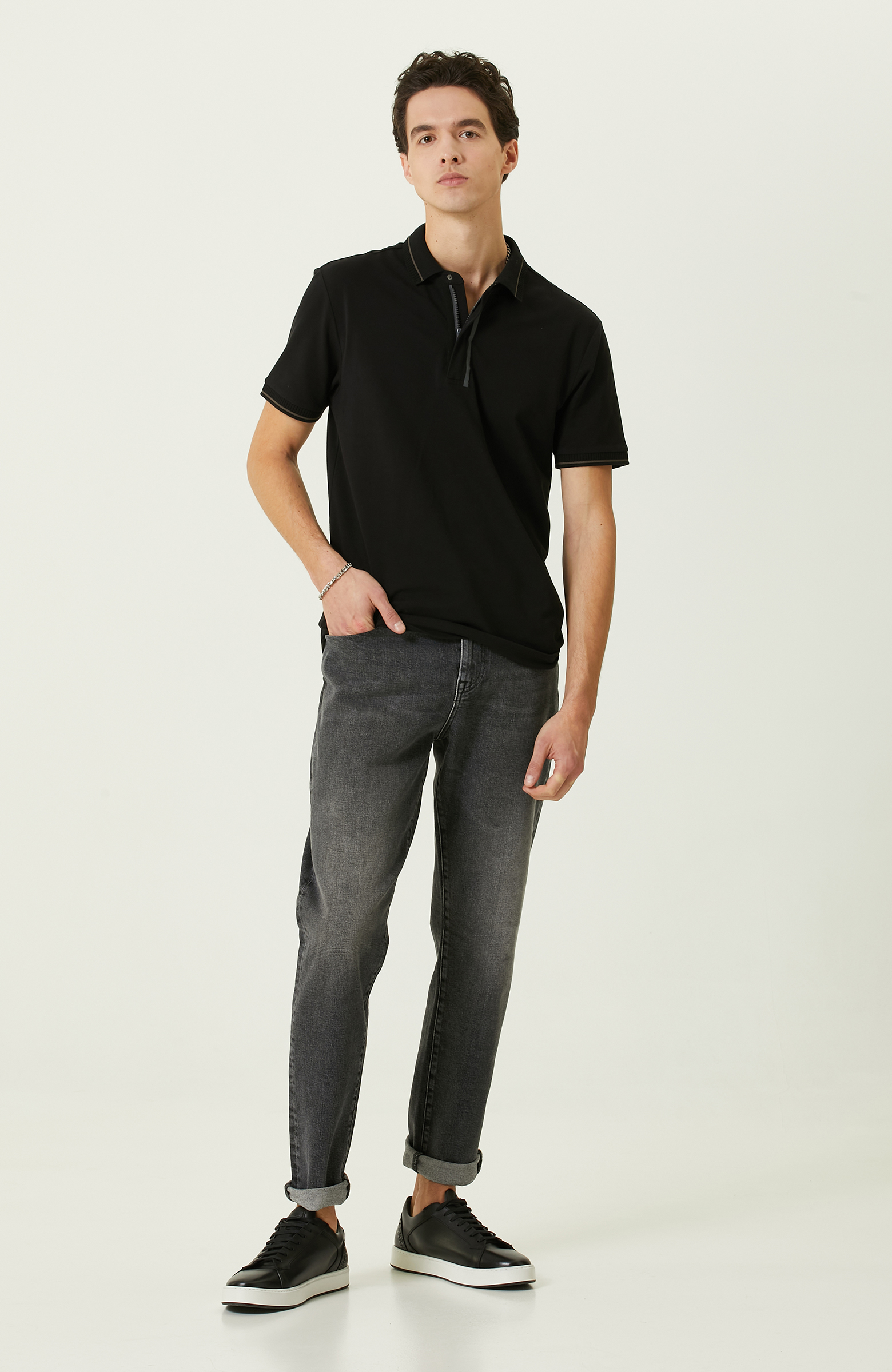 Siyah Fermuarlı Polo Yaka T-Shirt