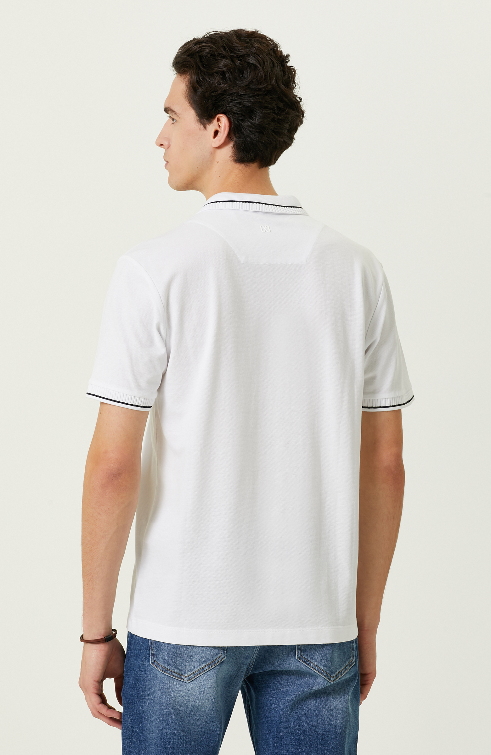 Beyaz Fermuarlı Polo Yaka T-Shirt