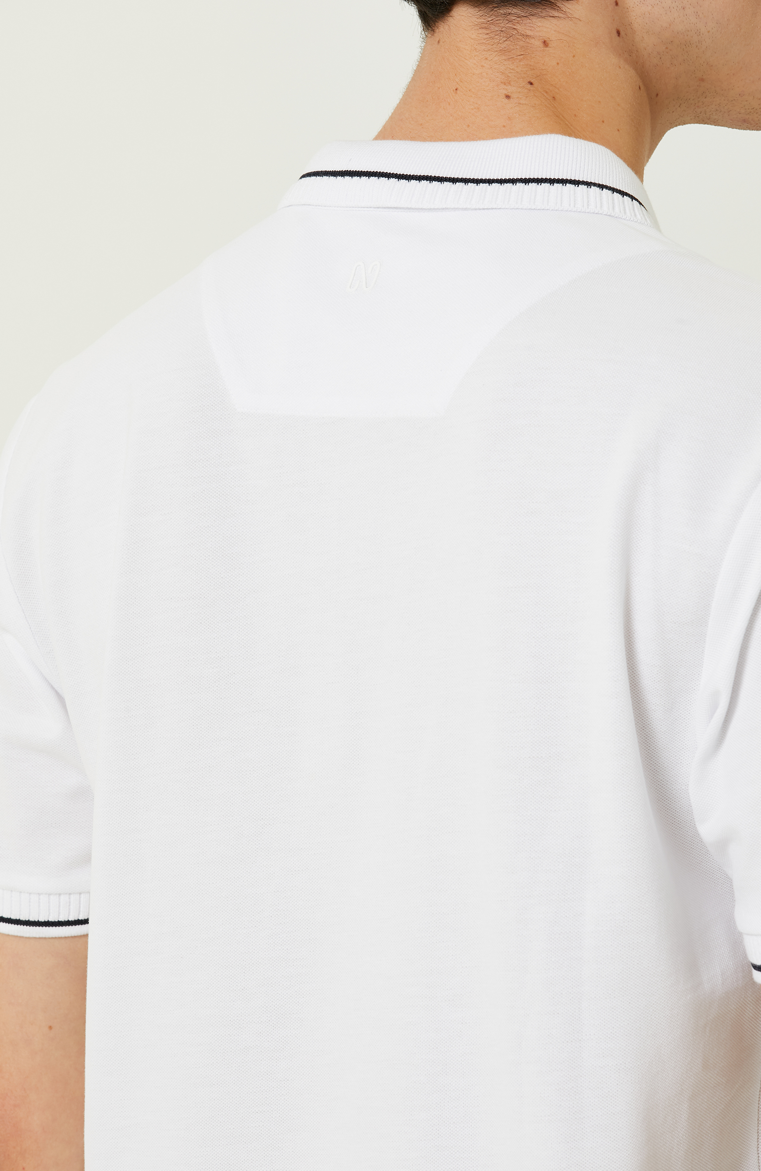 Beyaz Fermuarlı Polo Yaka T-Shirt