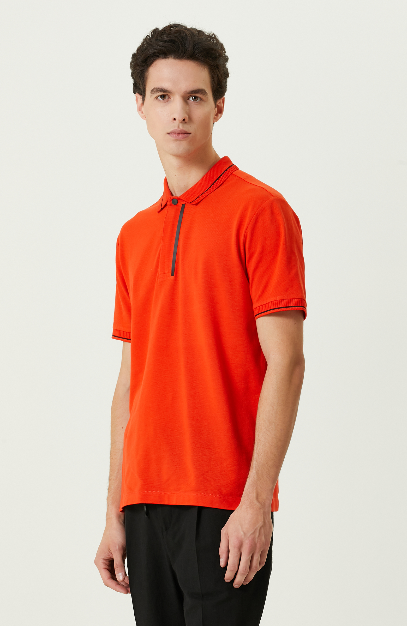 Turuncu Fermuarlı Polo Yaka T-Shirt