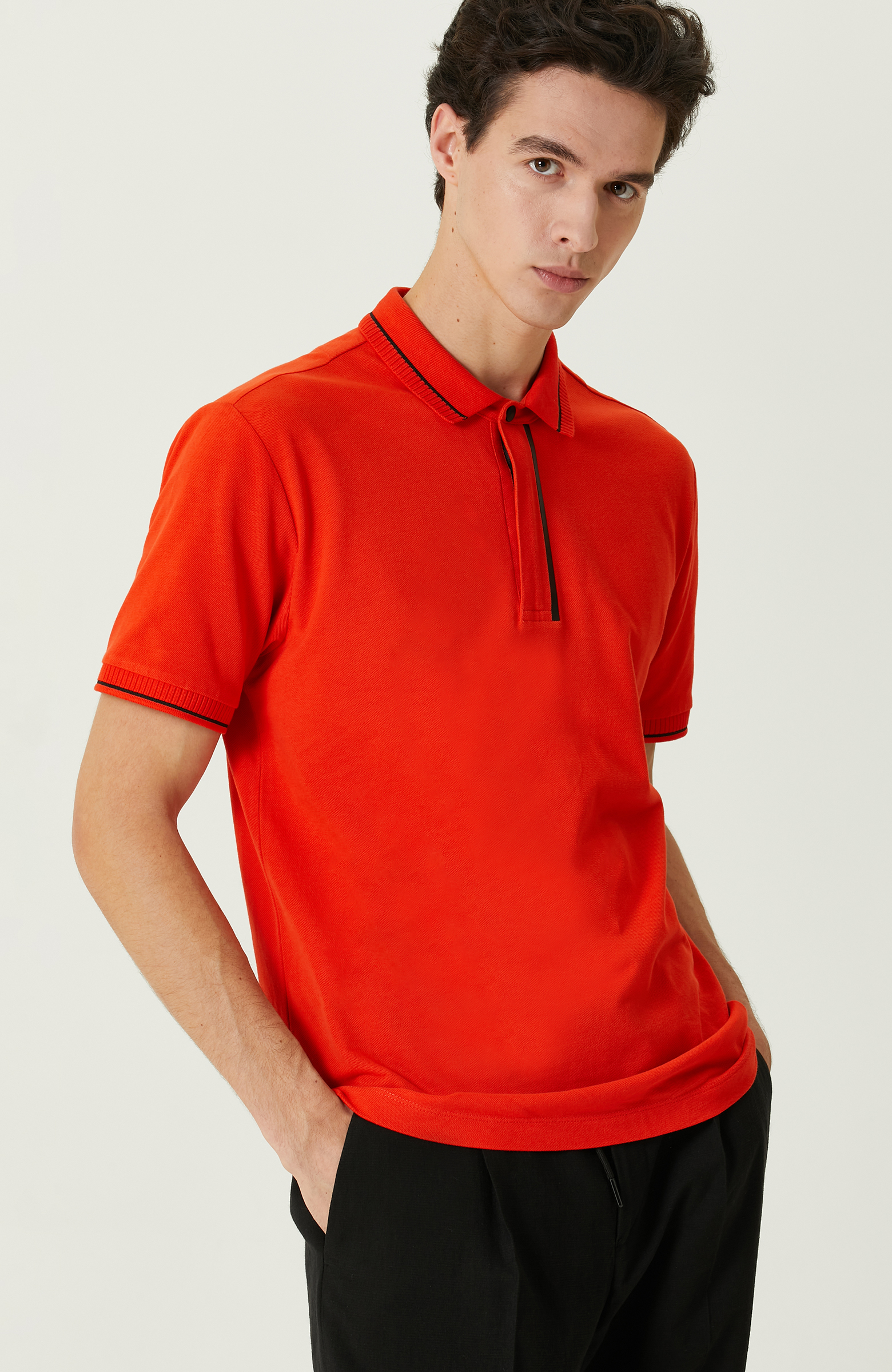 Turuncu Fermuarlı Polo Yaka T-Shirt