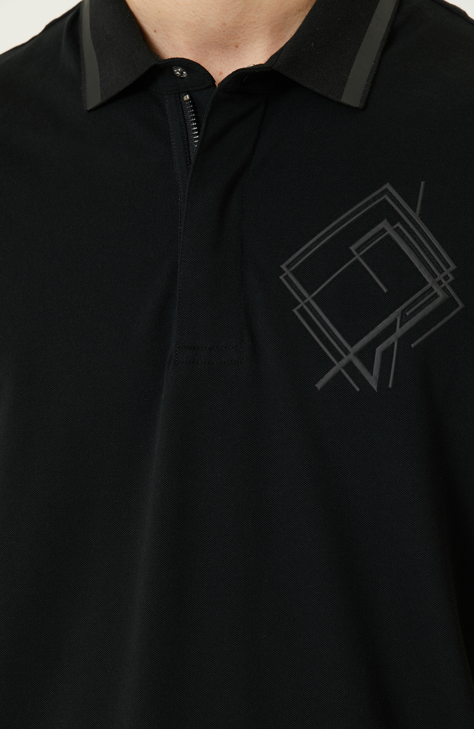 Siyah Baskılı Fermuarlı Polo Yaka T-Shirt
