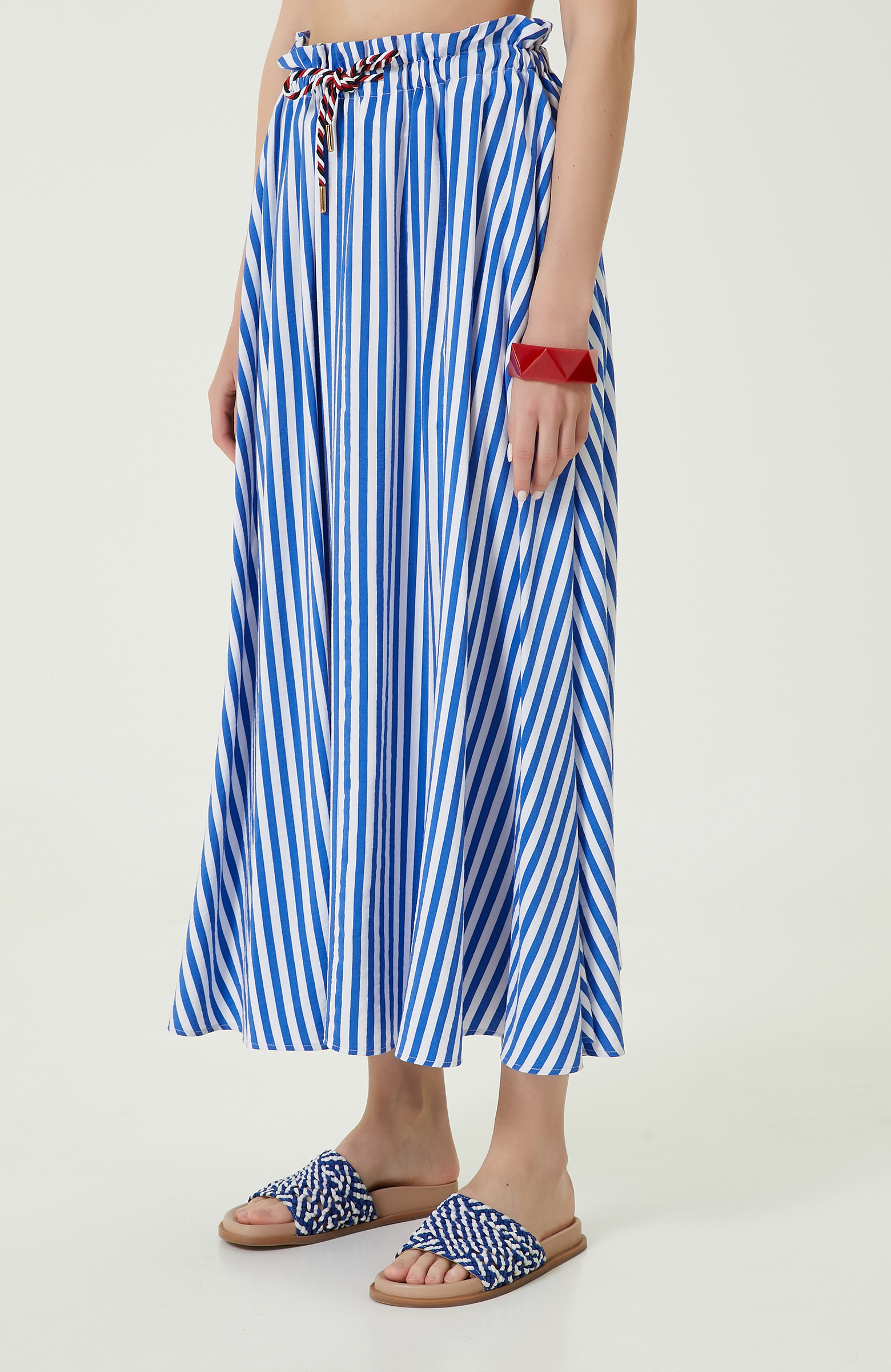 Saks Mavisi-Beyaz Çizgili Midi Boy Etek