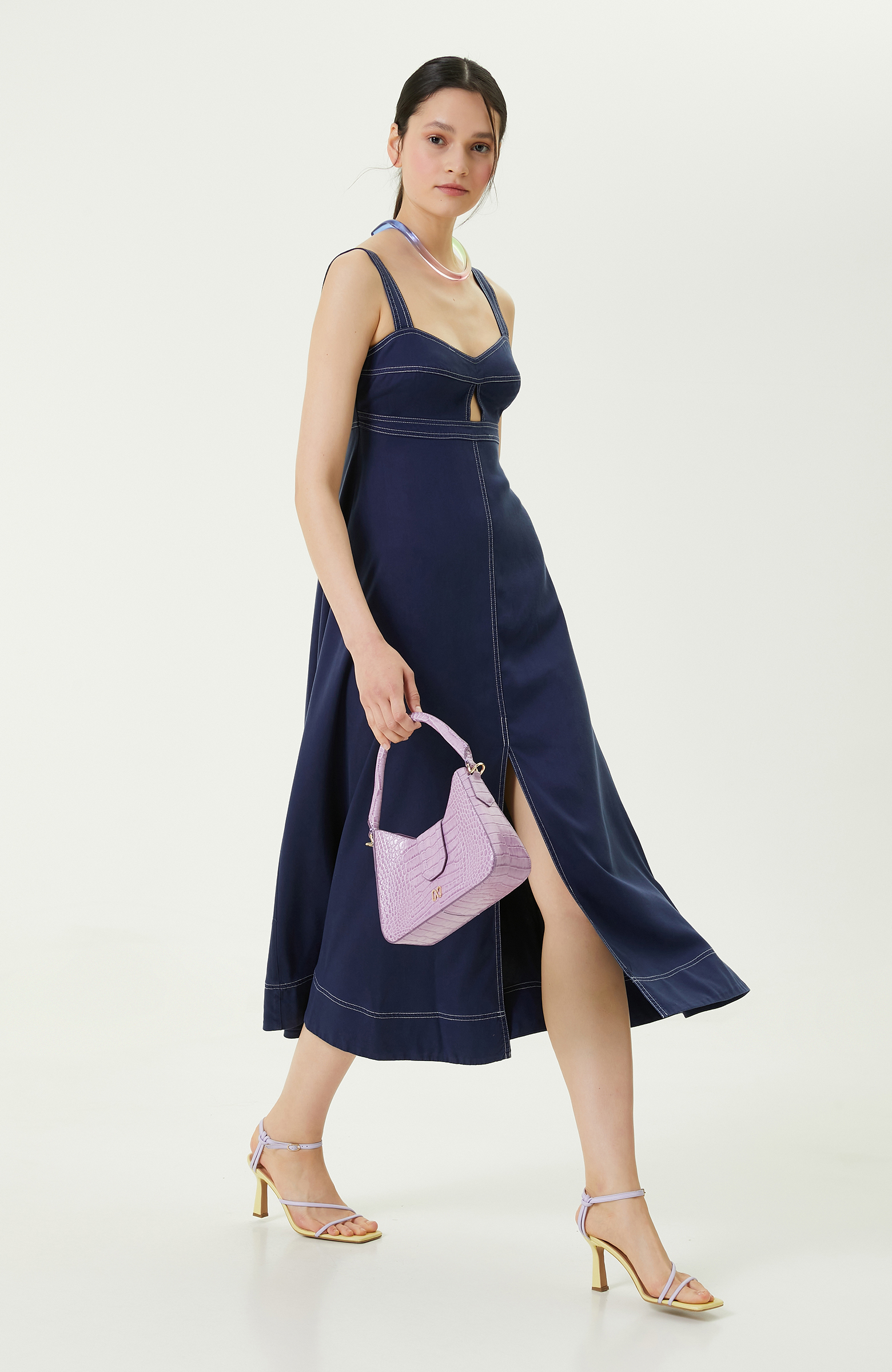 Lacivert Askılı Midi Boy Elbise