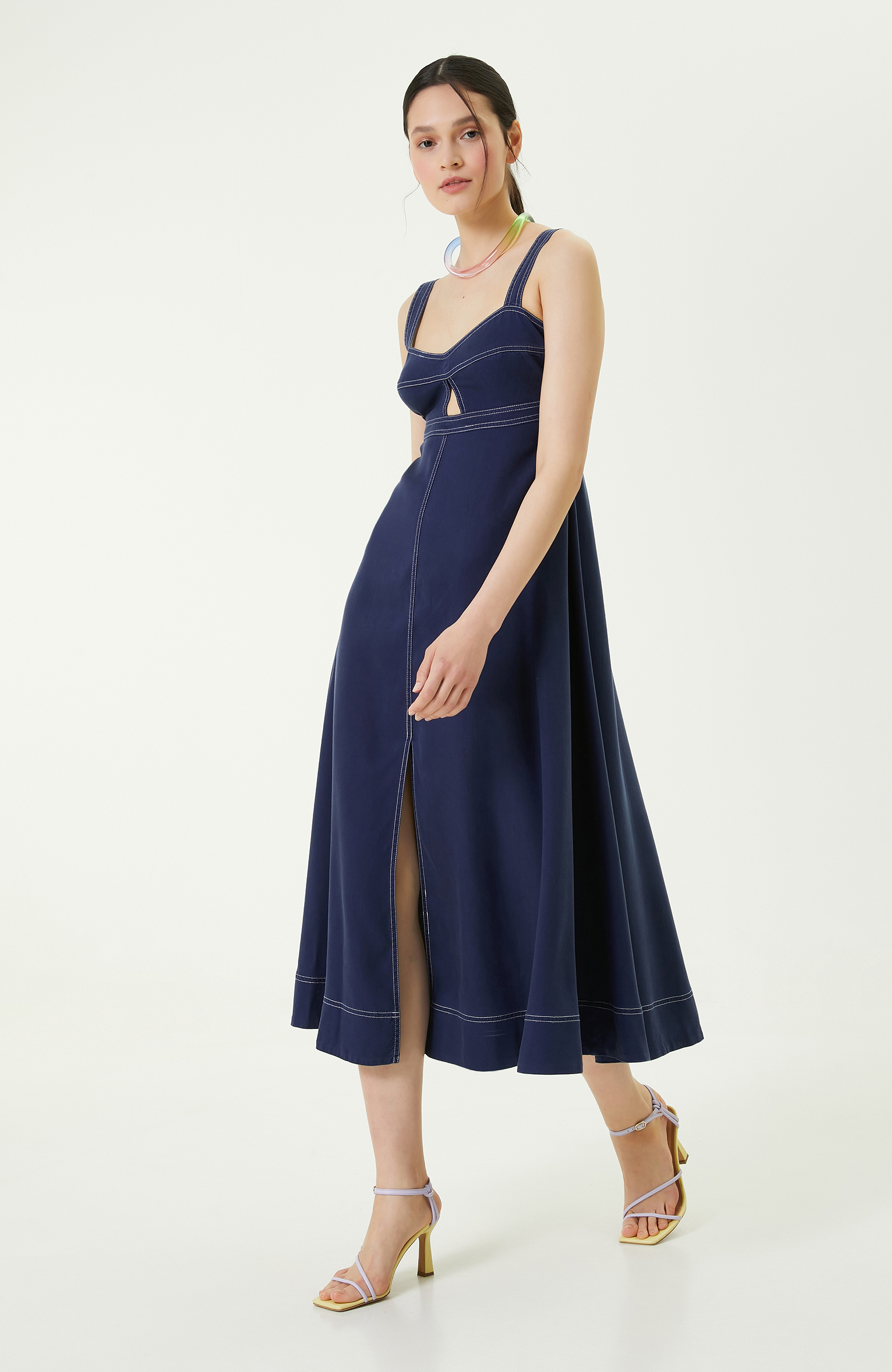 Lacivert Askılı Midi Boy Elbise