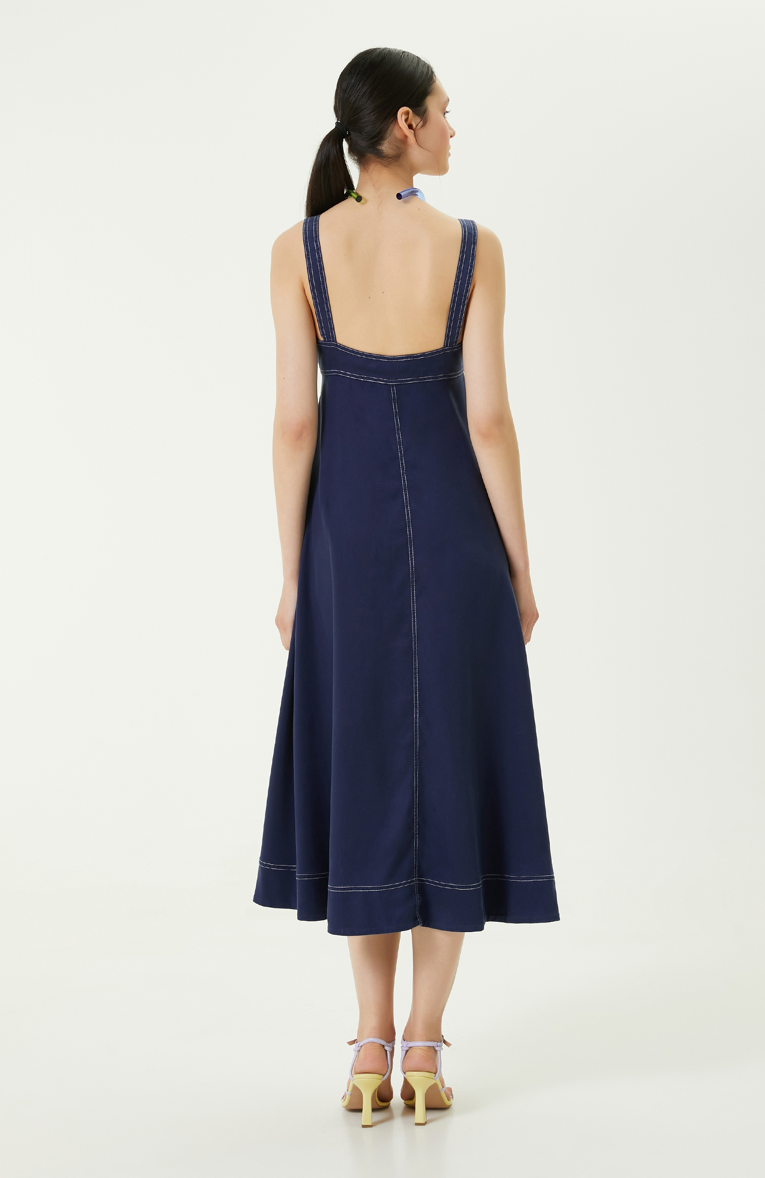 Lacivert Askılı Midi Boy Elbise