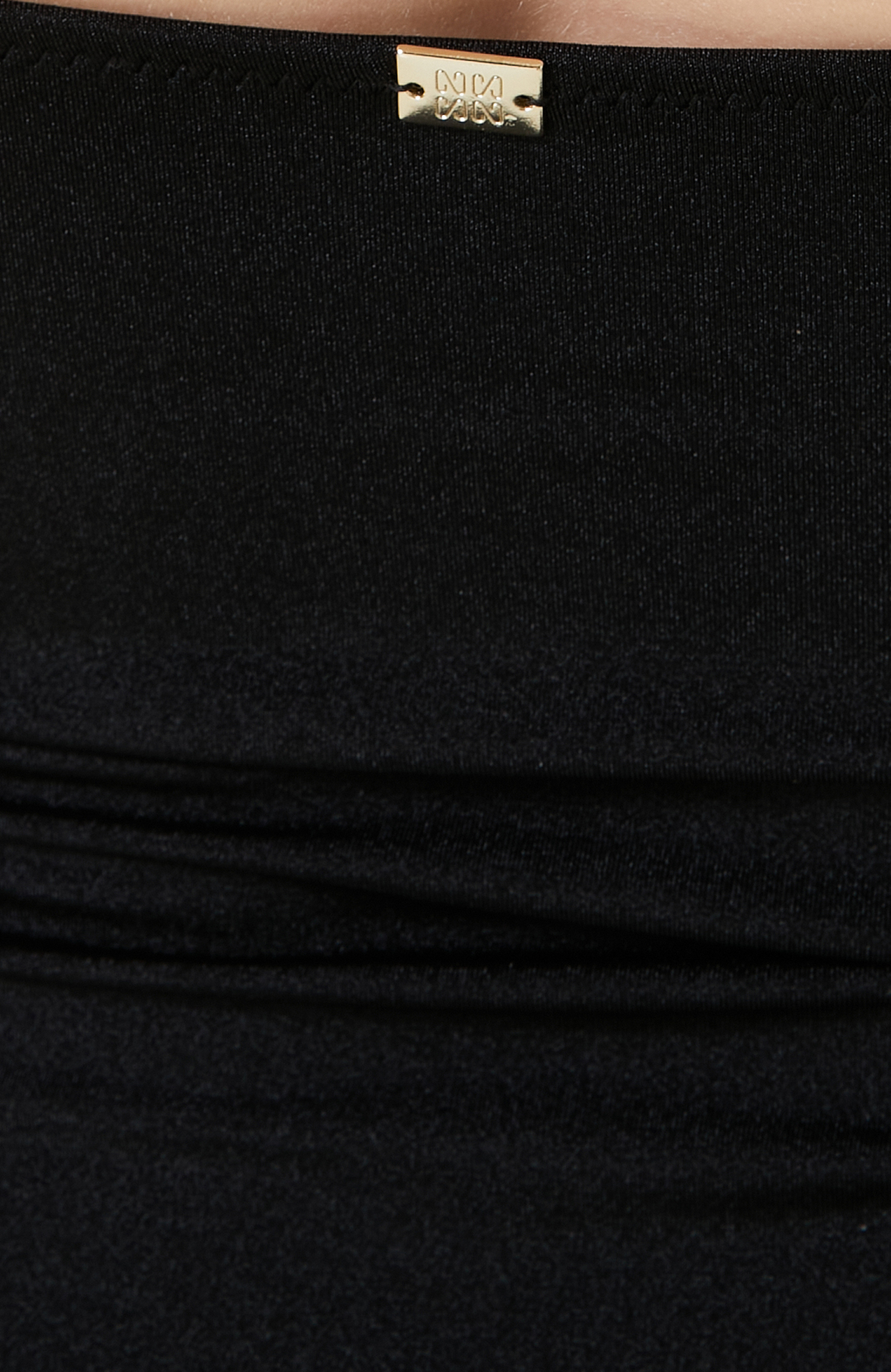 Büzgü Detaylı Dekolteli Siyah Mayo