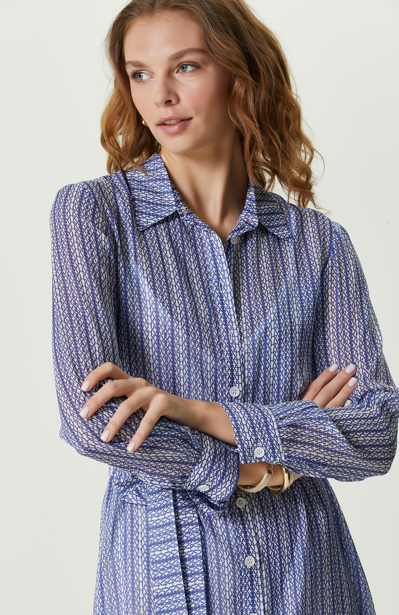 Lacivert Beyaz Desenli Uzun Gömlek Elbise