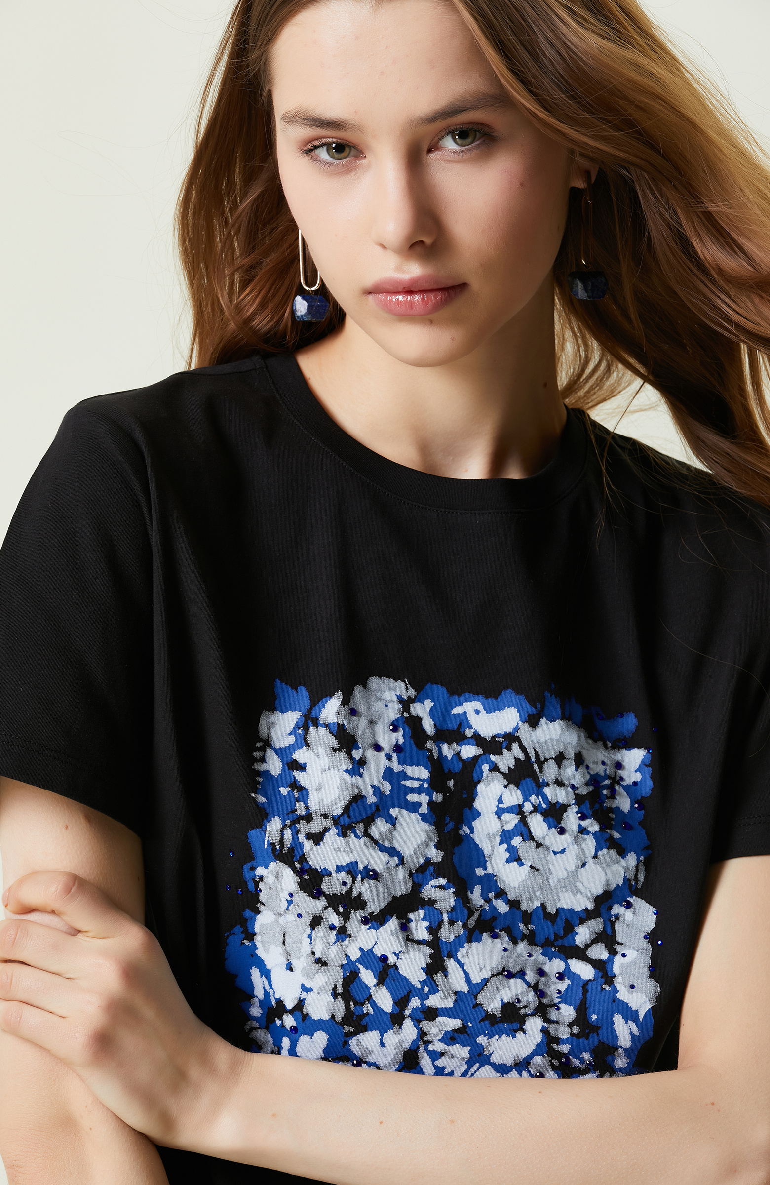 Siyah Baskılı Kısa Kollu Bisiklet Yaka T-shirt