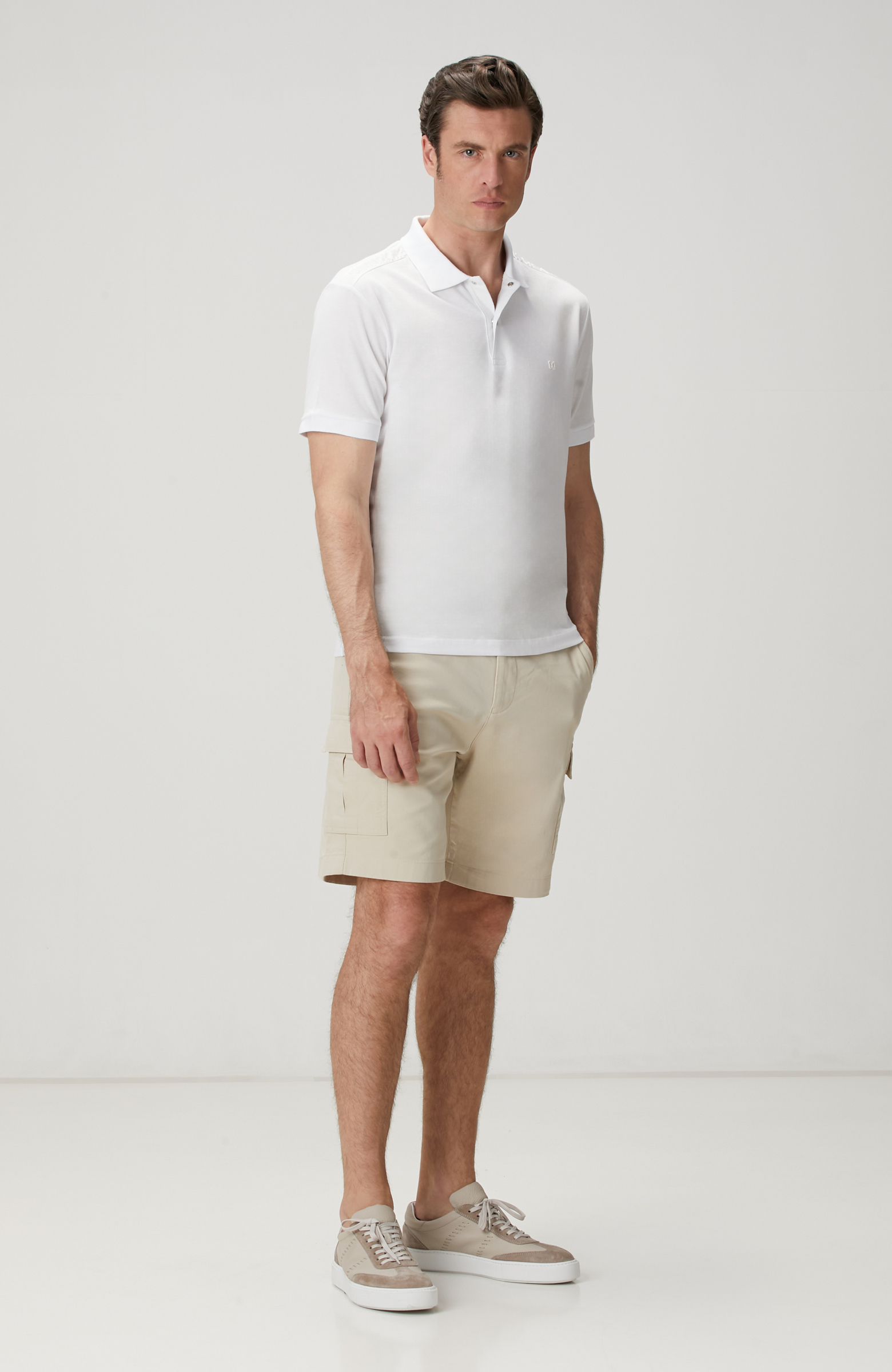 Beyaz Polo Yaka T-shirt