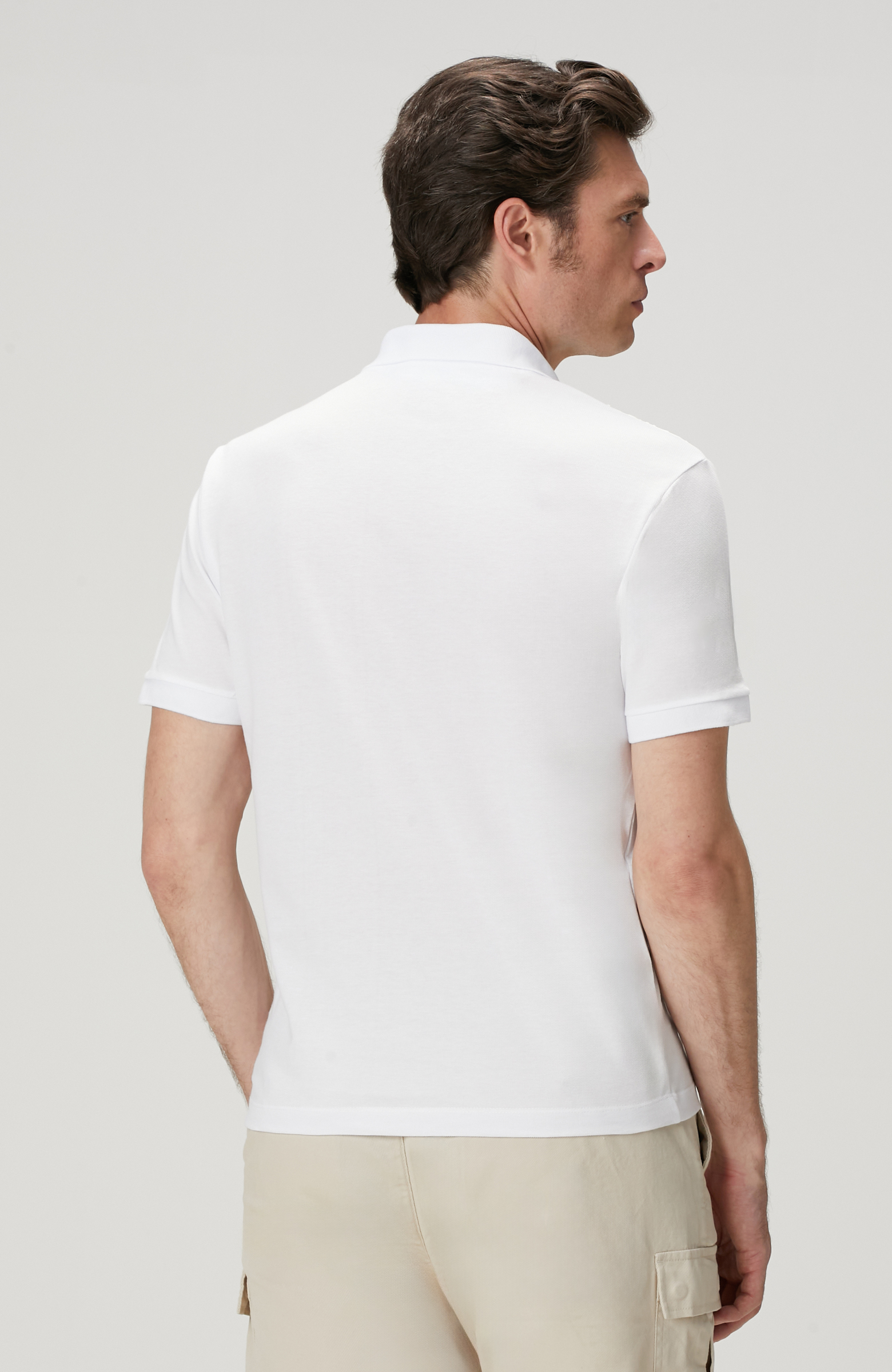 Beyaz Polo Yaka T-shirt