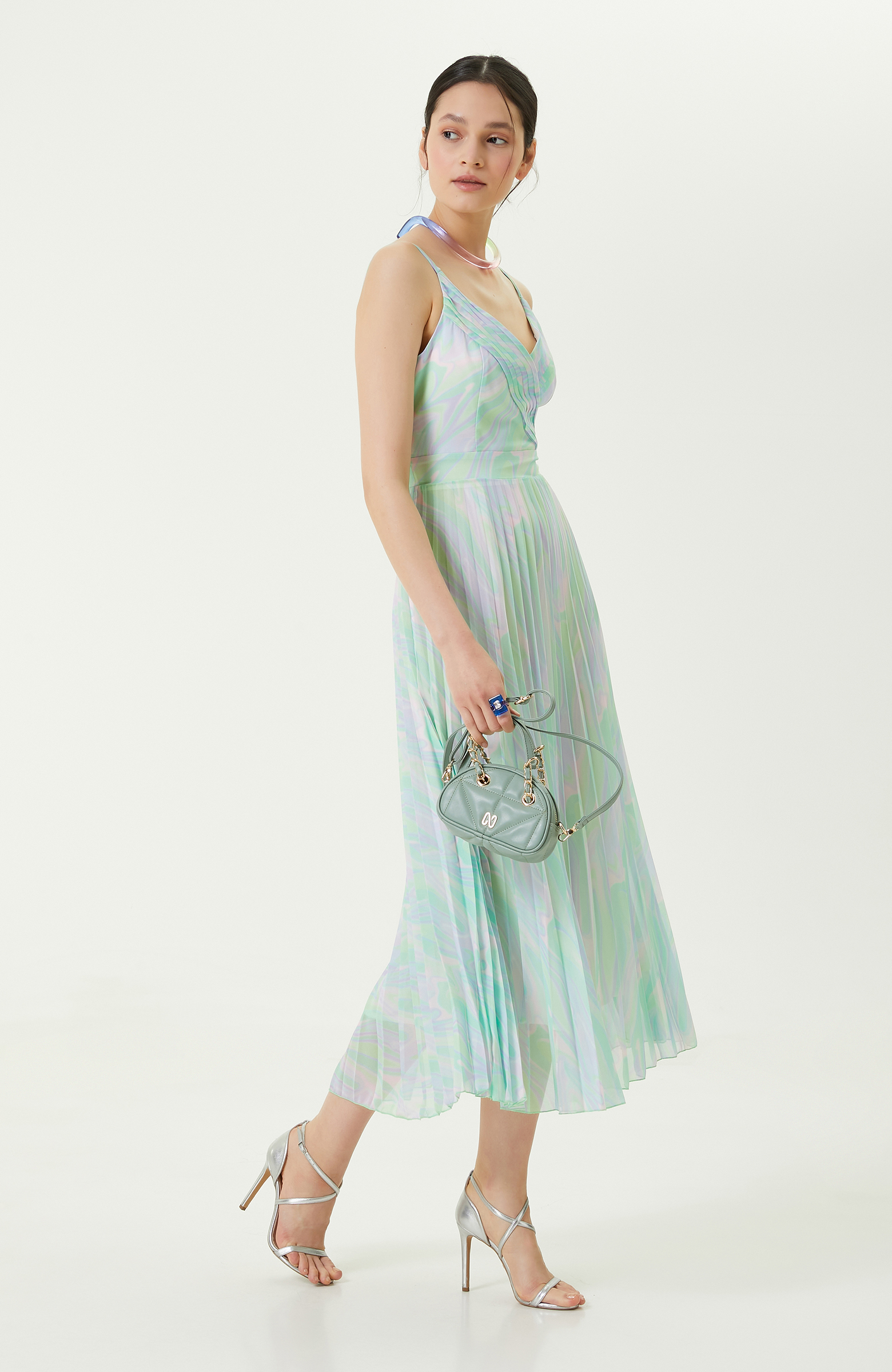 Yeşil Pembe V Yaka Piliseli Elbise