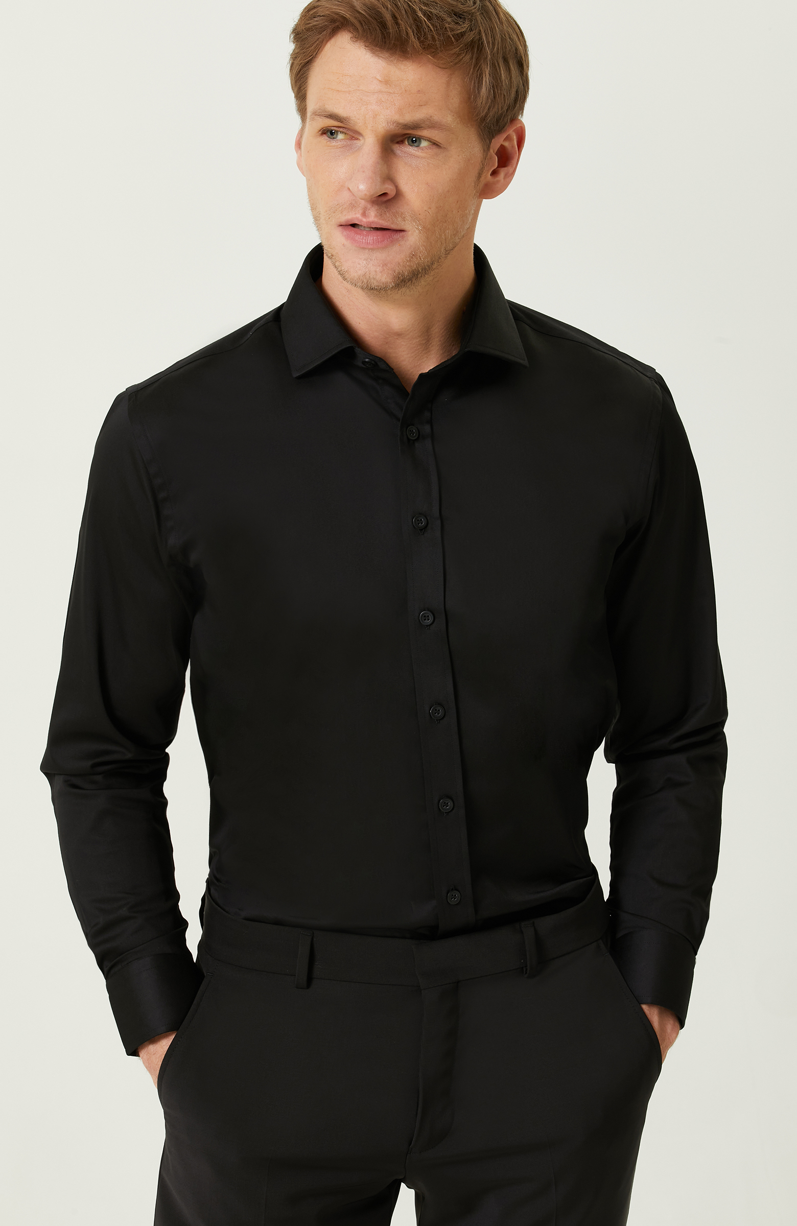 Siyah Uzun Kollu Gömlek