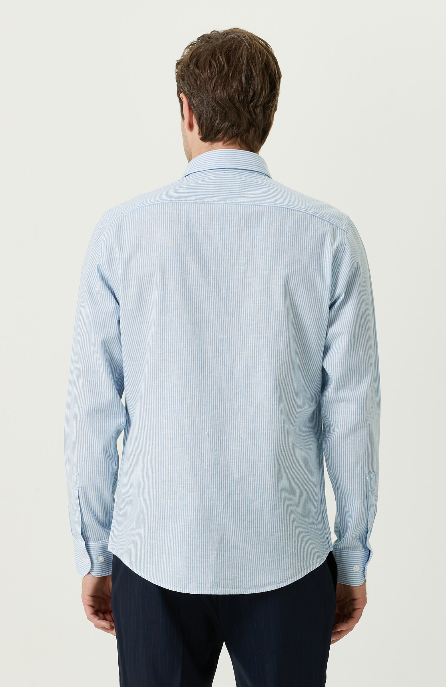 Mavi Düğmeli Yaka Uzun Kollu Gömlek