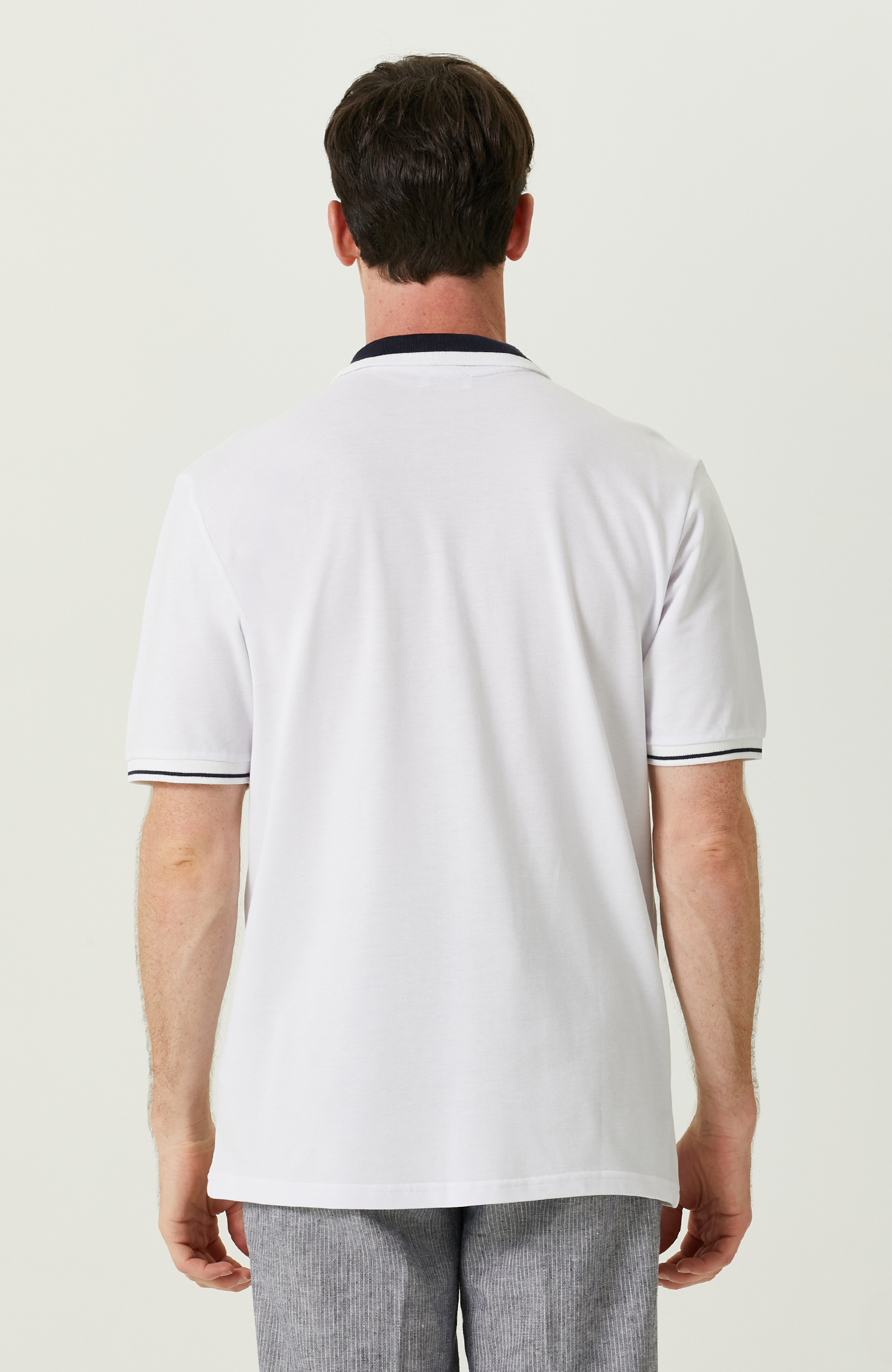 Kısa Kollu Beyaz Polo Yaka Tshirt