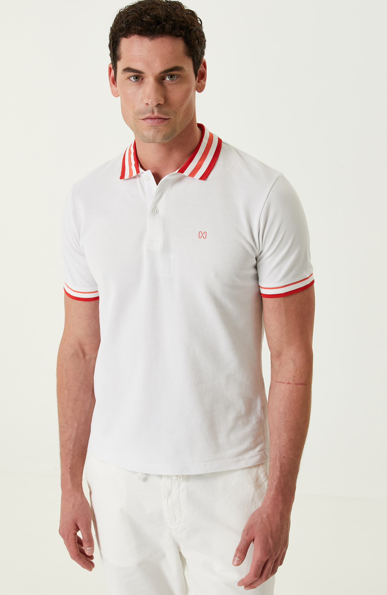 Beyaz Ribanalı Kısa Kollu Polo Yaka Tshirt
