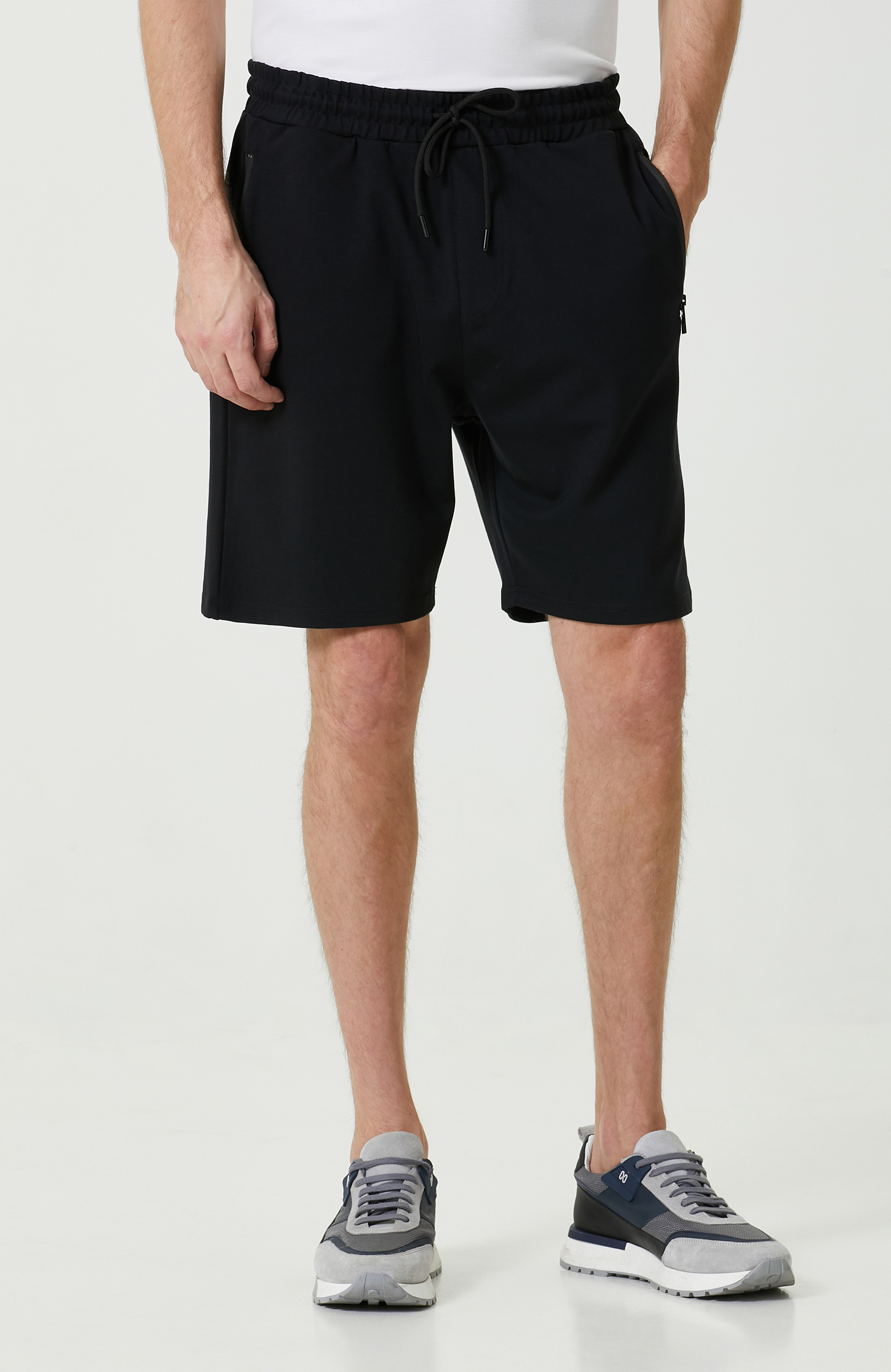 Siyah Düz Paça Şort