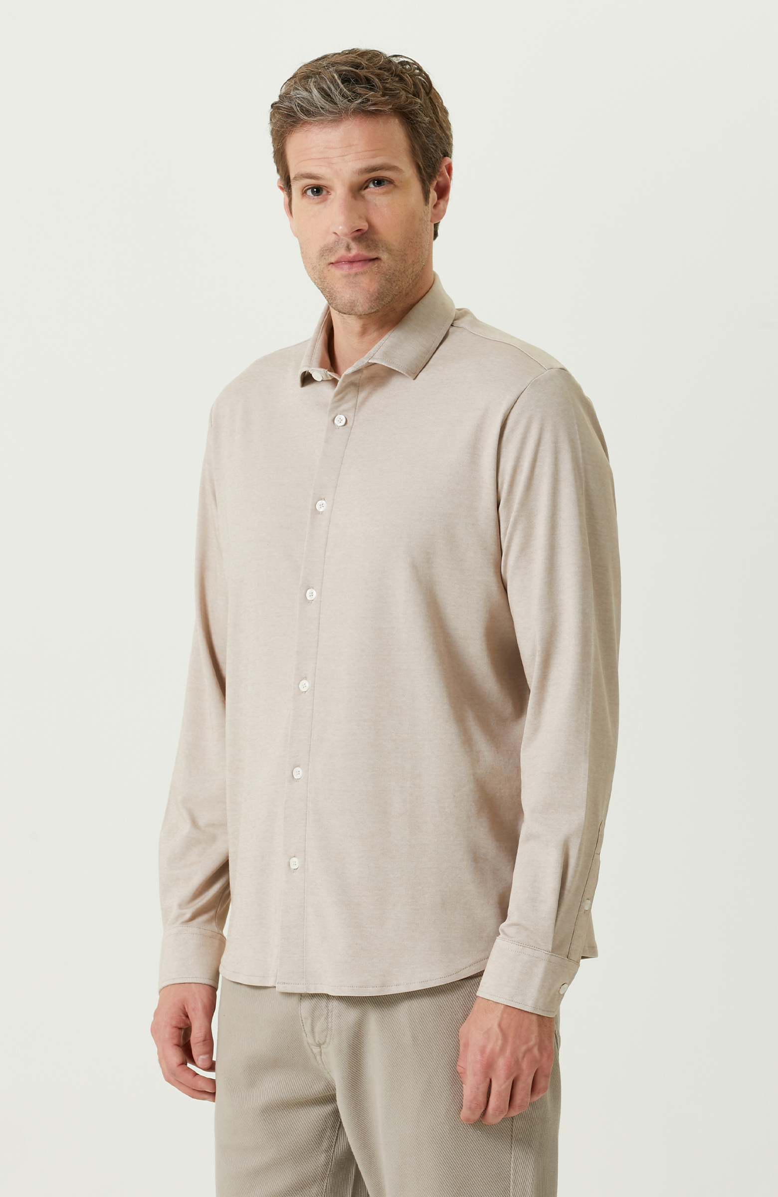 Bej Klasik Yaka Uzun Kollu Gömlek