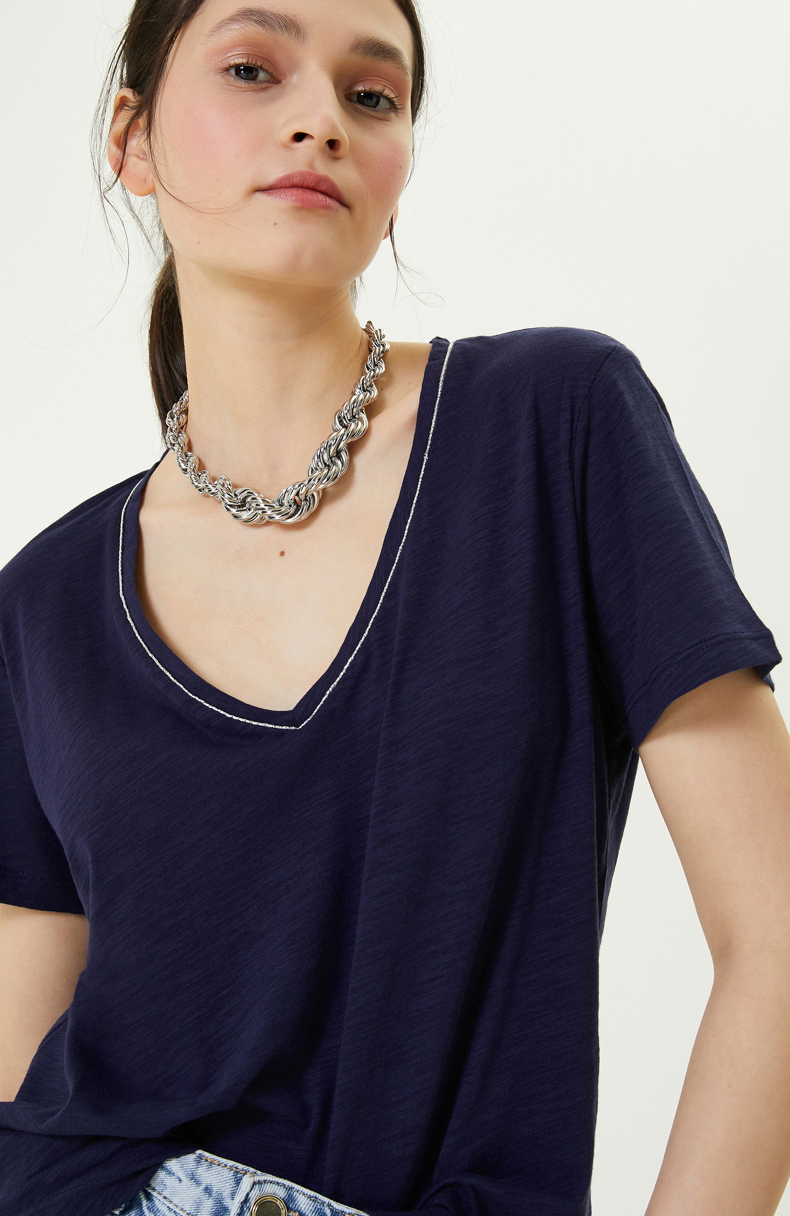 Lacivert V Yaka Kısa Kollu Tshirt