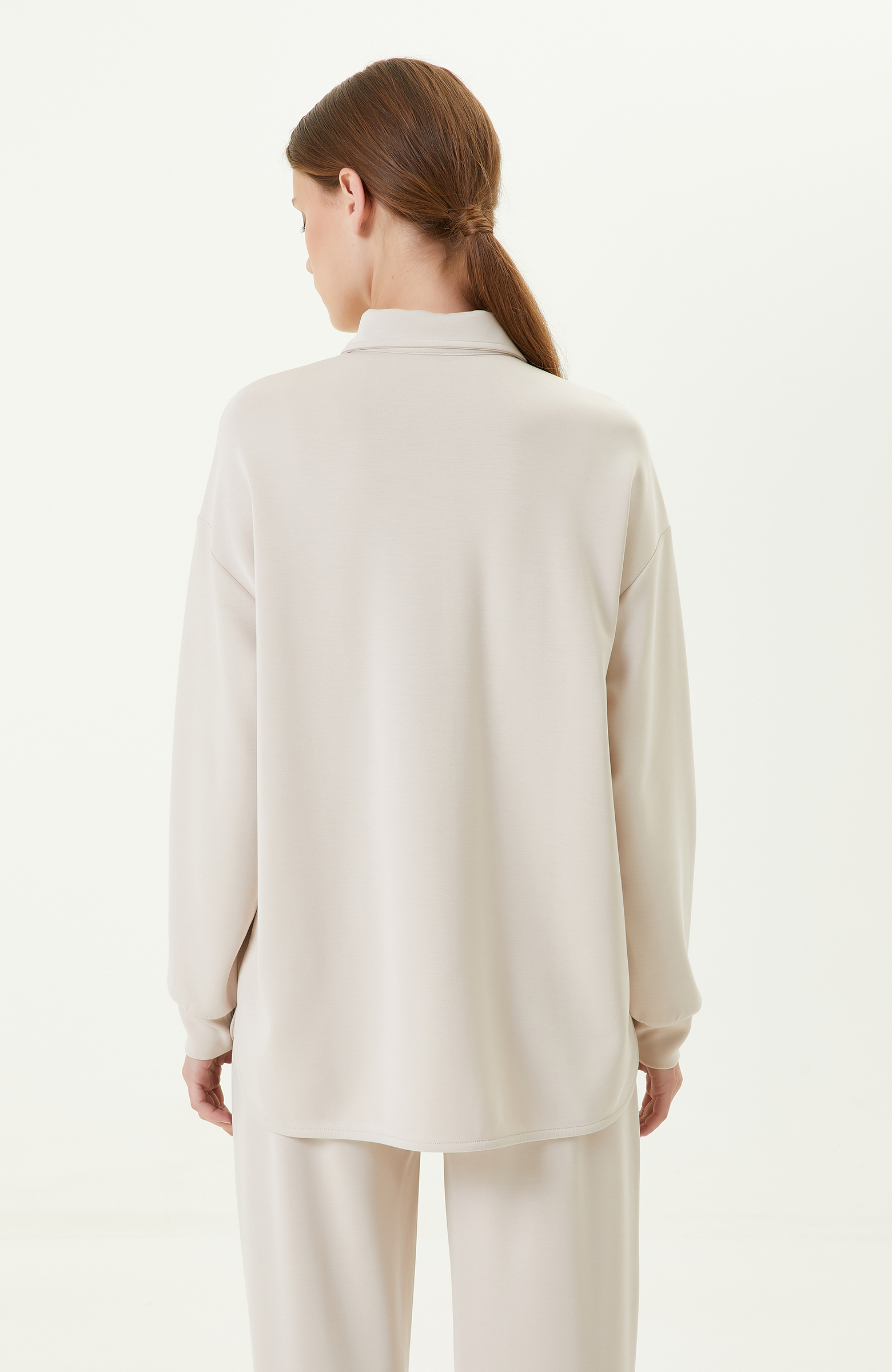 Cep Detaylı Taş Rengi Sweatshirt