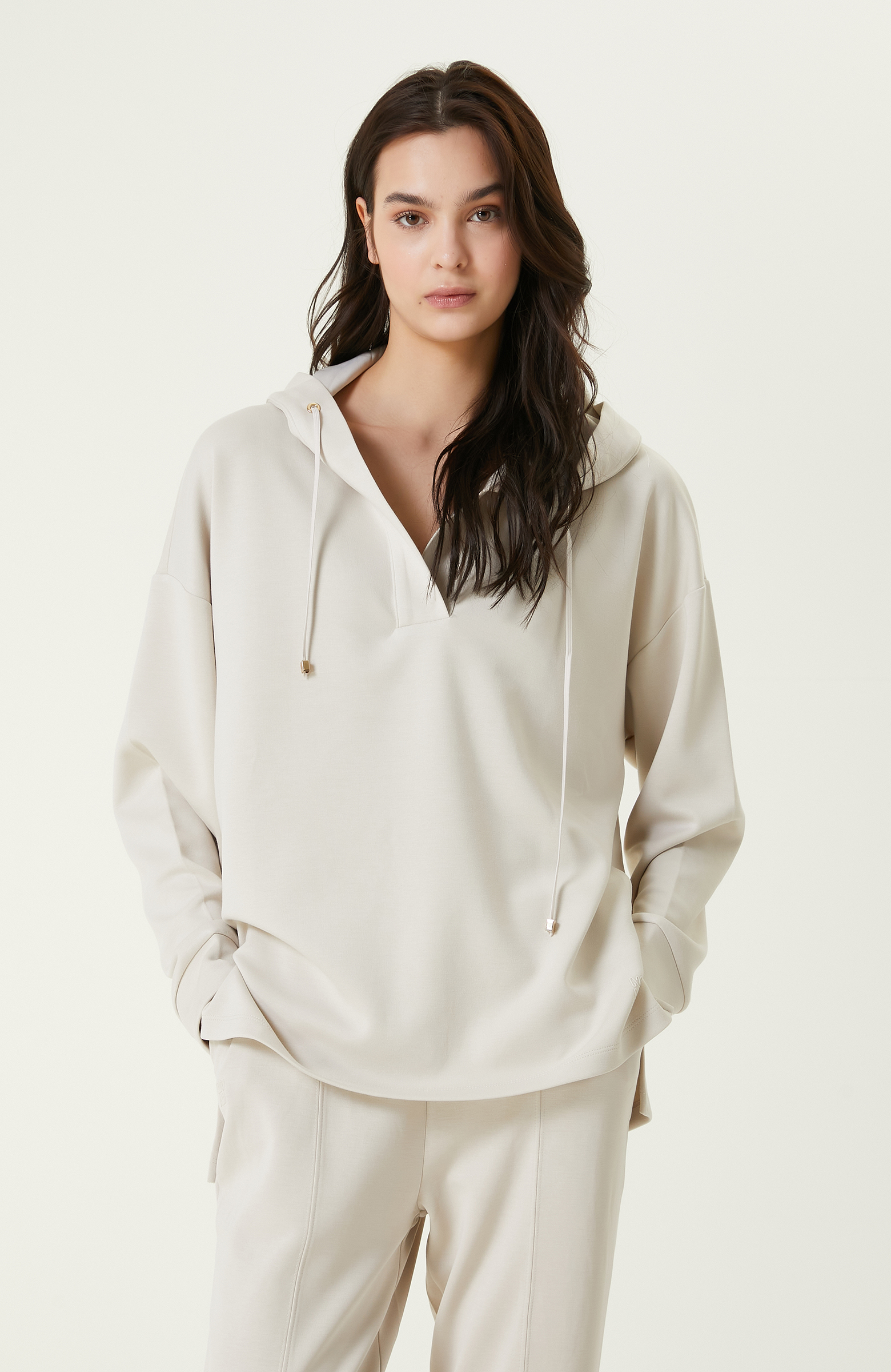 Taş Rengi Yırtmaç Detaylı Sweatshirt