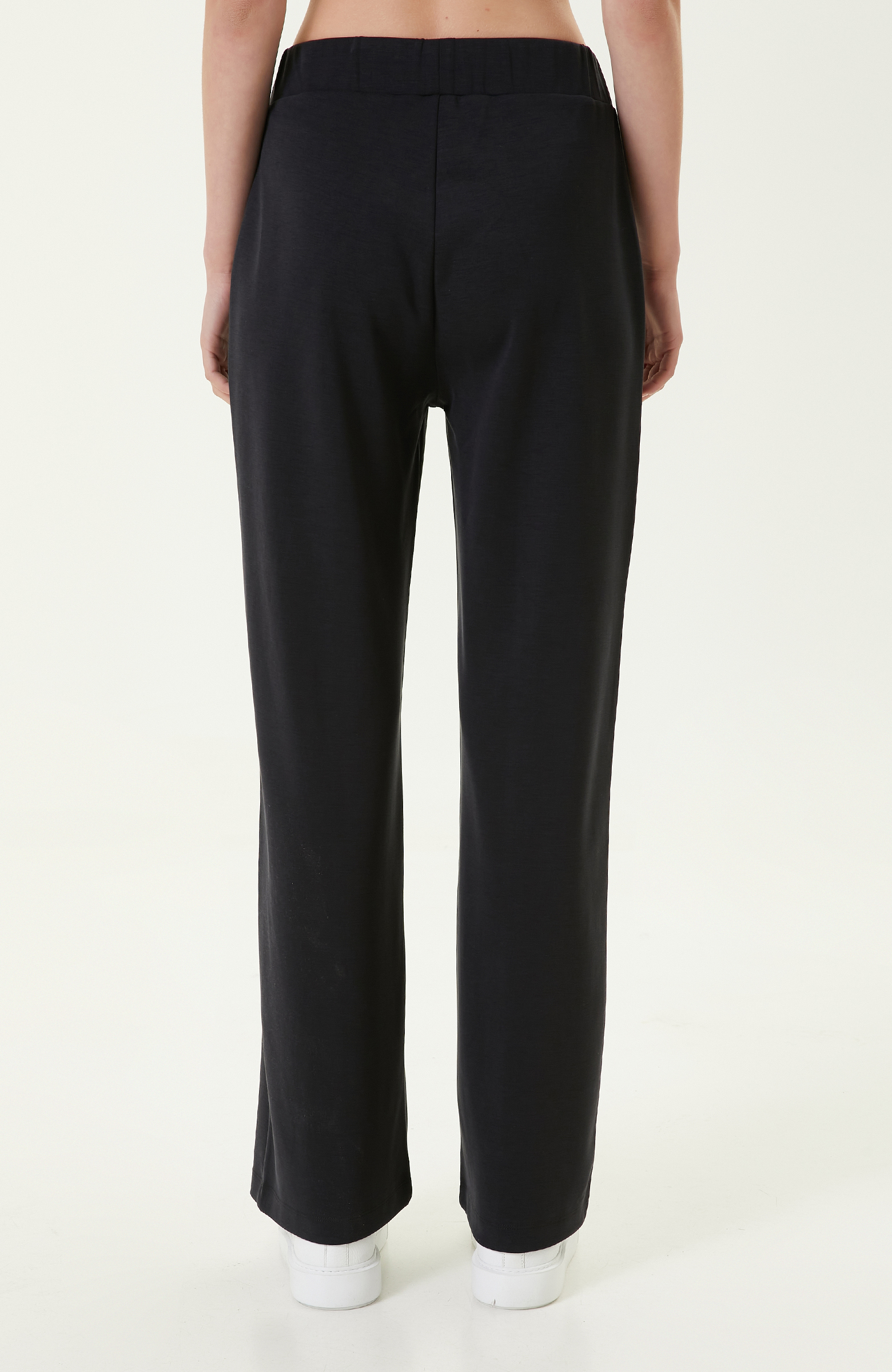 Bol Paça Siyah Eşofman