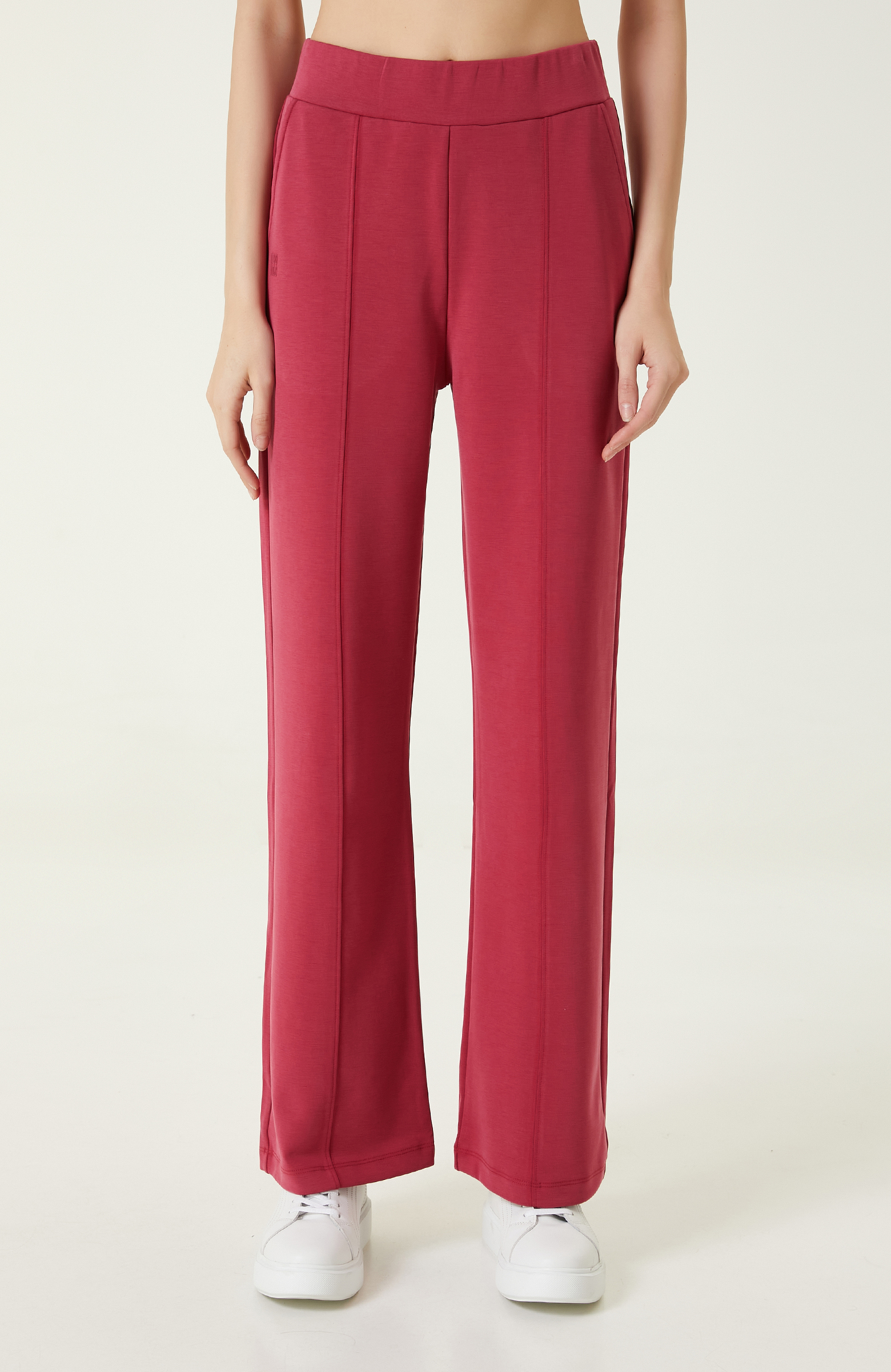 Vişne Bol Paça Eşofman