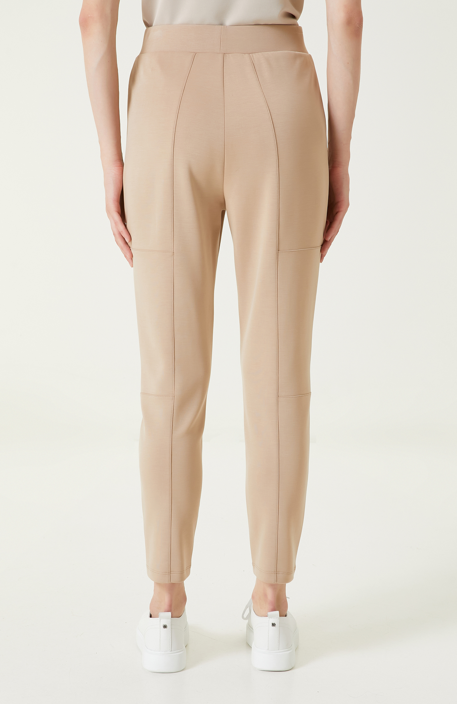 Bej Dikiş Detaylı Eşofman